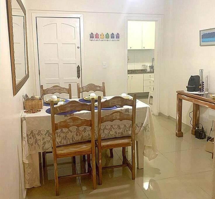 Lindo Apt na Prainha com Varanda Gourmet e 2 vagas