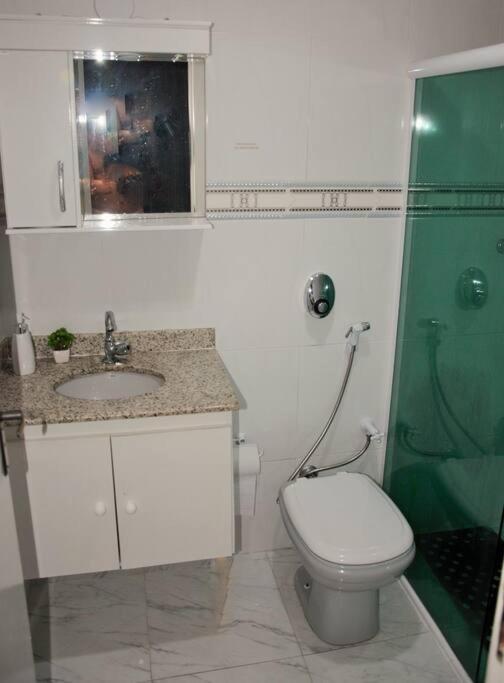 Lindo Apt na Prainha com Varanda Gourmet e 2 vagas