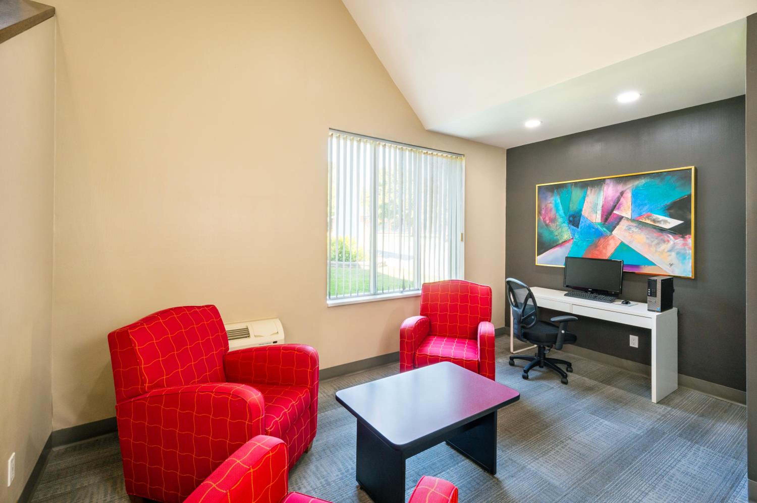 Brockville Vacations - Brockville Inn and Suites - Property Image 9