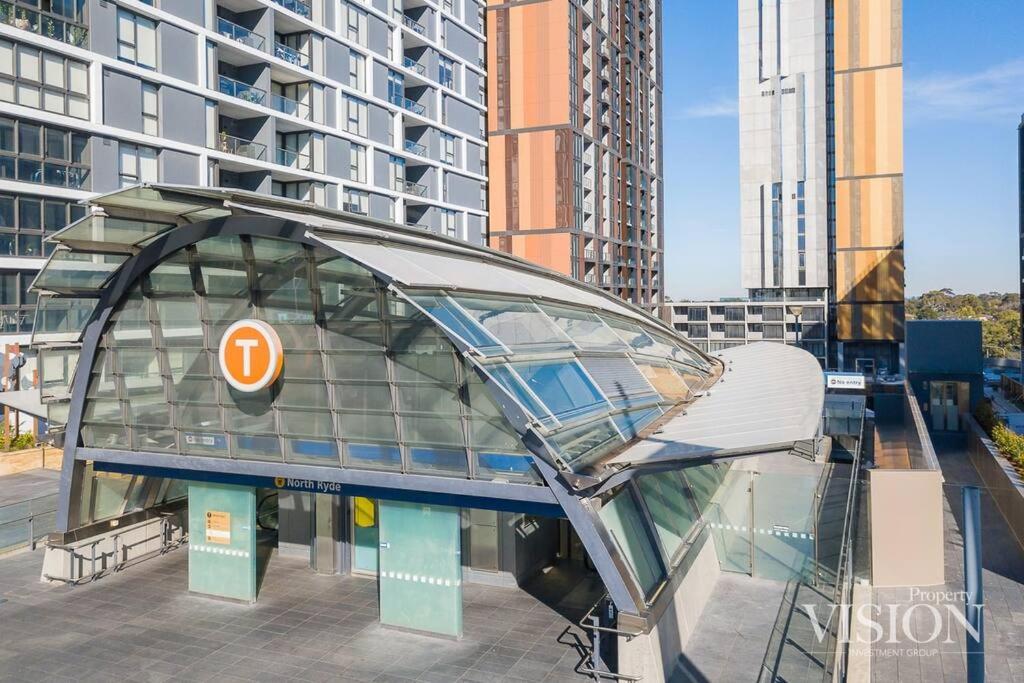 Modern 2 Bedroom Apartment next to North Ryde Metro
