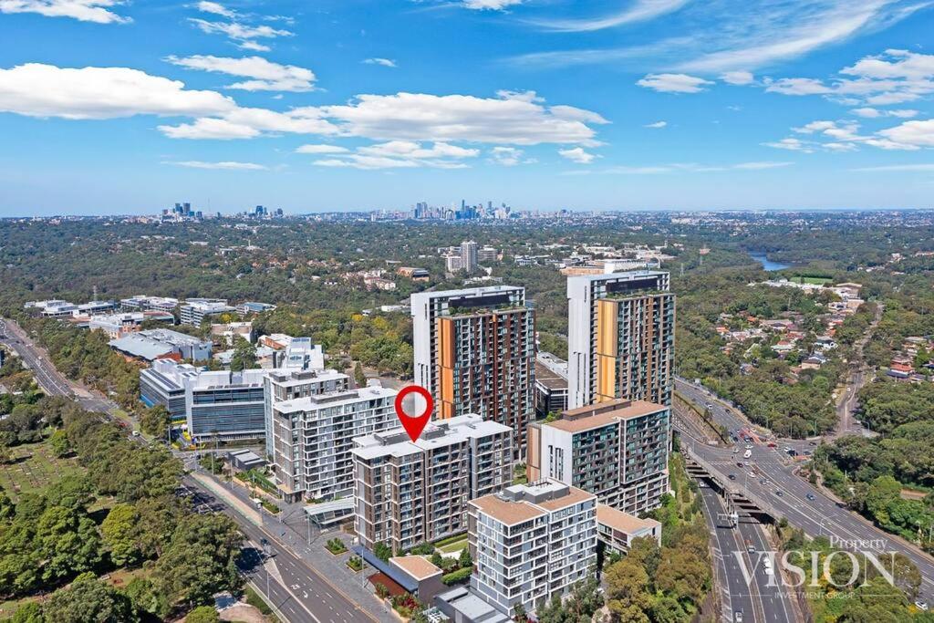 Modern 2 Bedroom Apartment next to North Ryde Metro