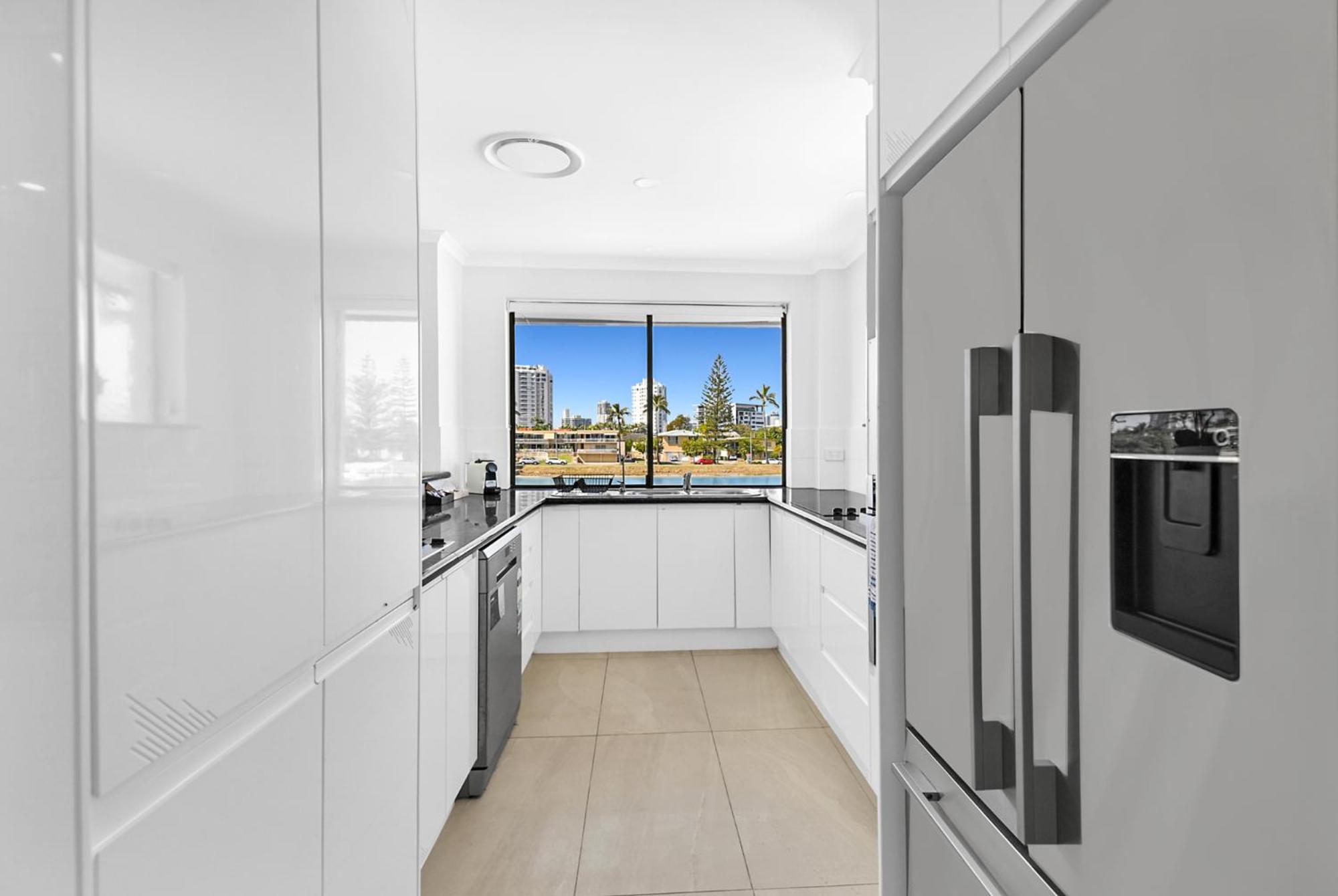 Riverside 3Bedroom Sunny House in Surfers Paradise