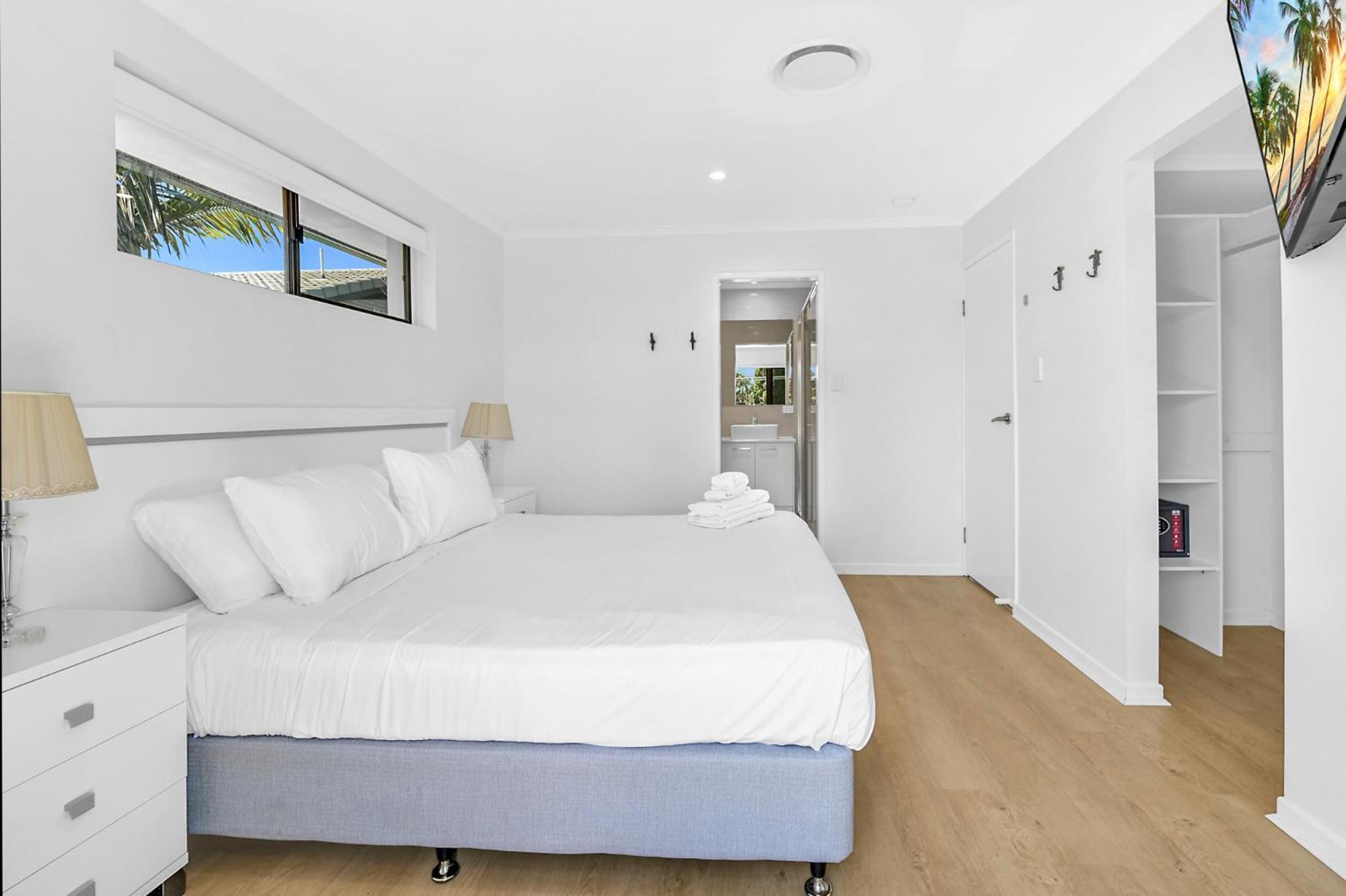 Riverside 3Bedroom Sunny House in Surfers Paradise