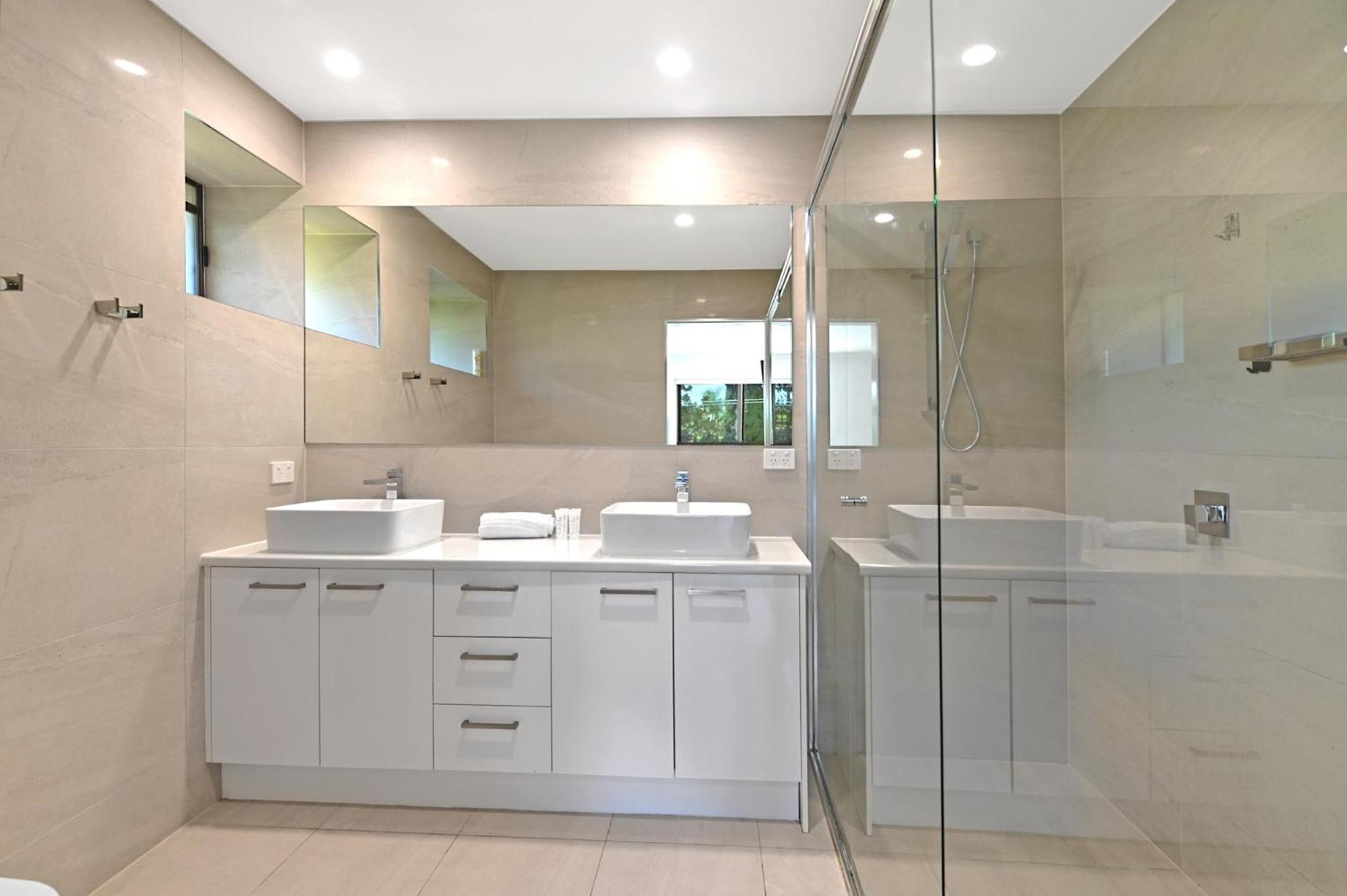 Riverside 3Bedroom Sunny House in Surfers Paradise