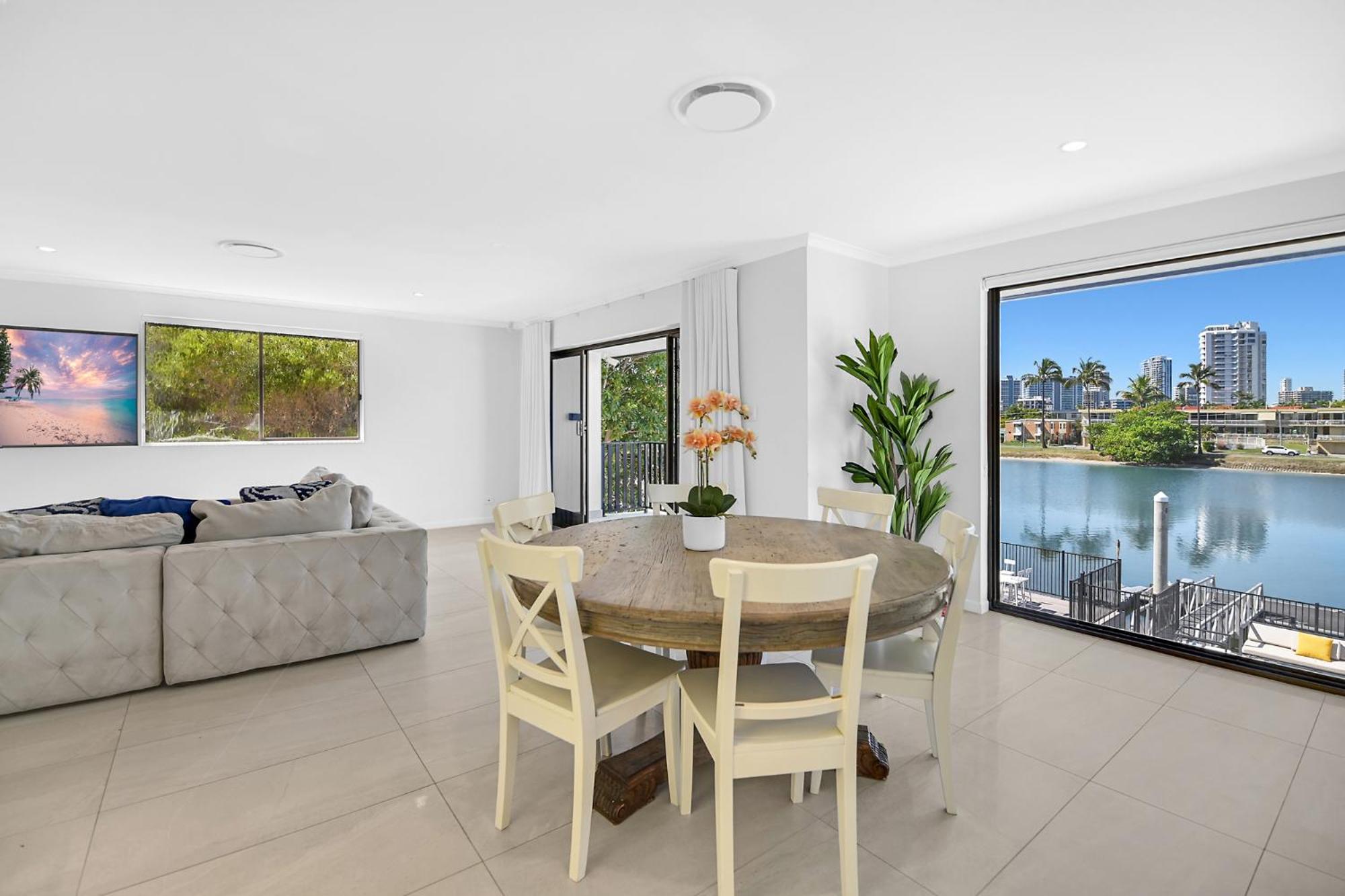 Riverside 3Bedroom Sunny House in Surfers Paradise