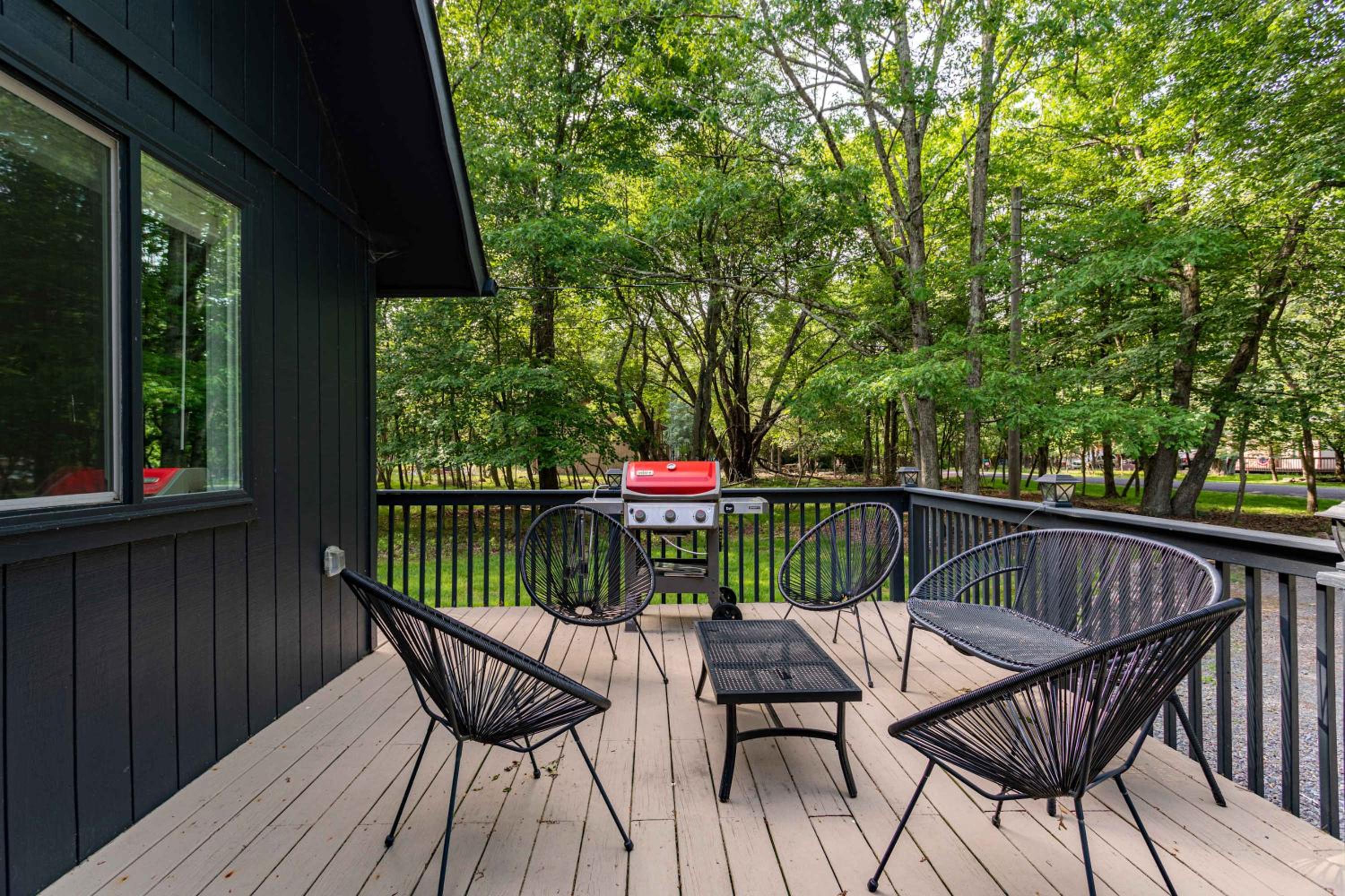 Updated 3 BDR Gas Fire Place BBQ view 4