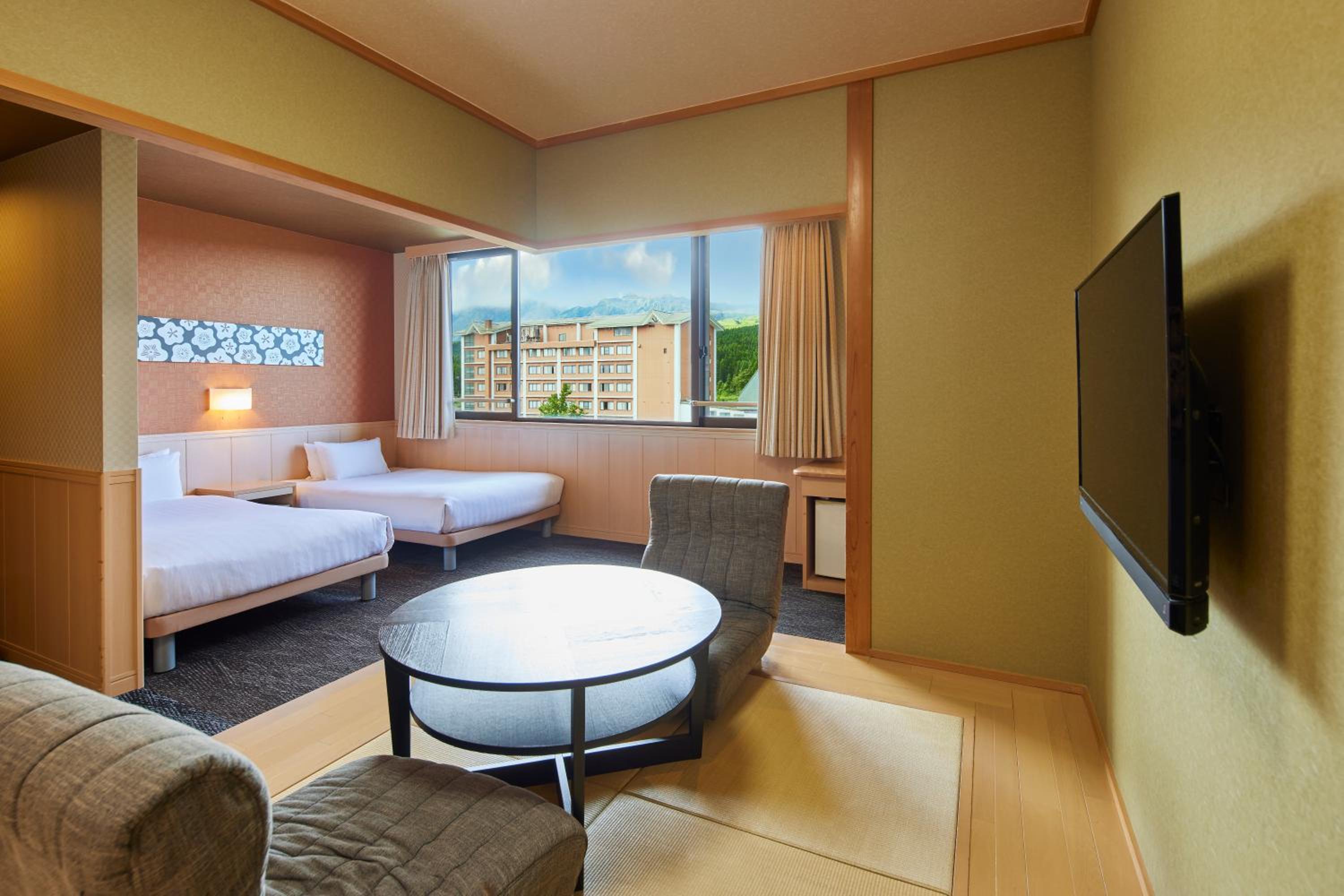 Kamenoi Hotel Aso Park Resort