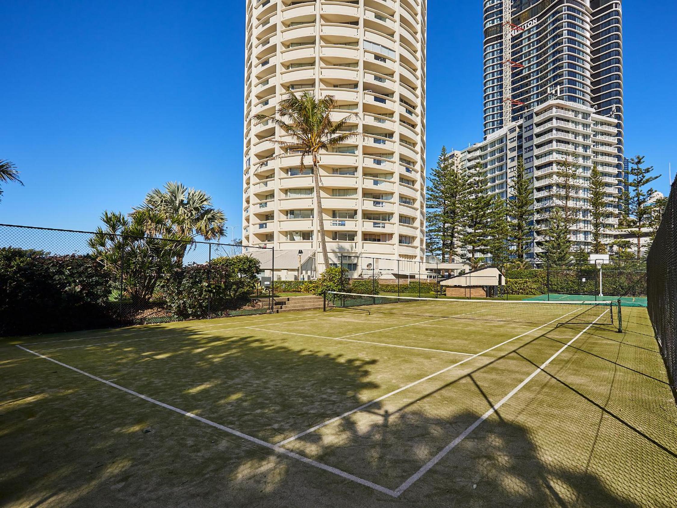 Breathtaking Ocean View & Beachside 3 Bedrooms Apartment