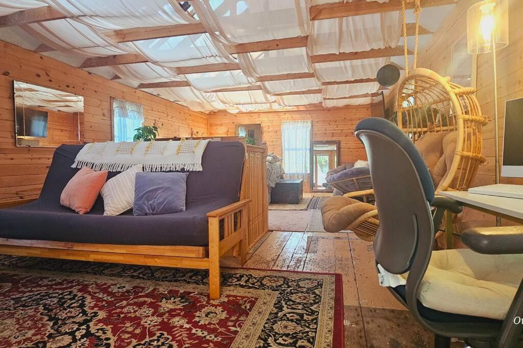 Retreat to Stella Maris Soul Spa by the Russian River view 5