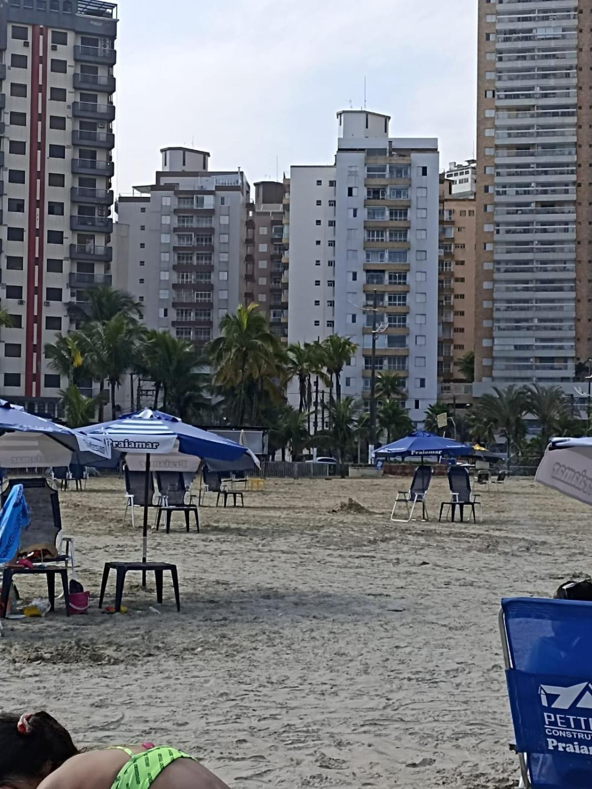 Apartamento ótima localização 50mts Guilhermina