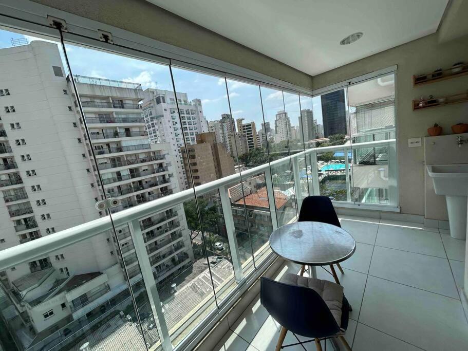 AU97 Rua Augusta com Vista Urbana nas Alturas