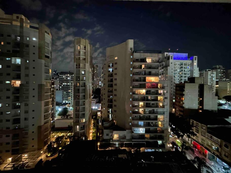 AU97 Rua Augusta com Vista Urbana nas Alturas