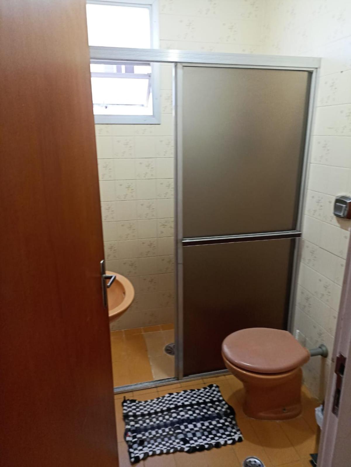 Apartamento ótima localização 50mts Guilhermina