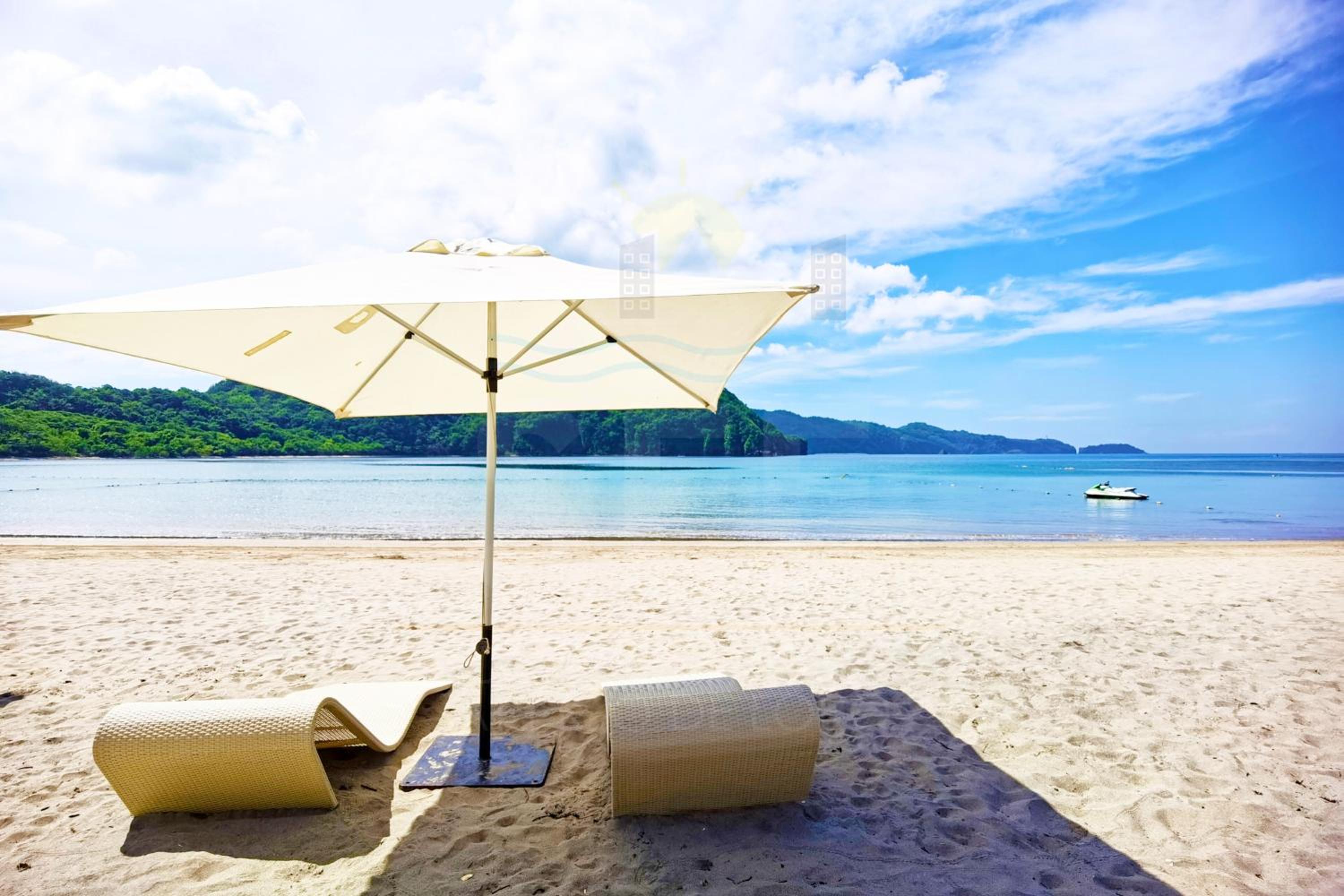 PICO DE LORO Nearest to Pool JACANA Studio Units by SEE Condominiums view 2
