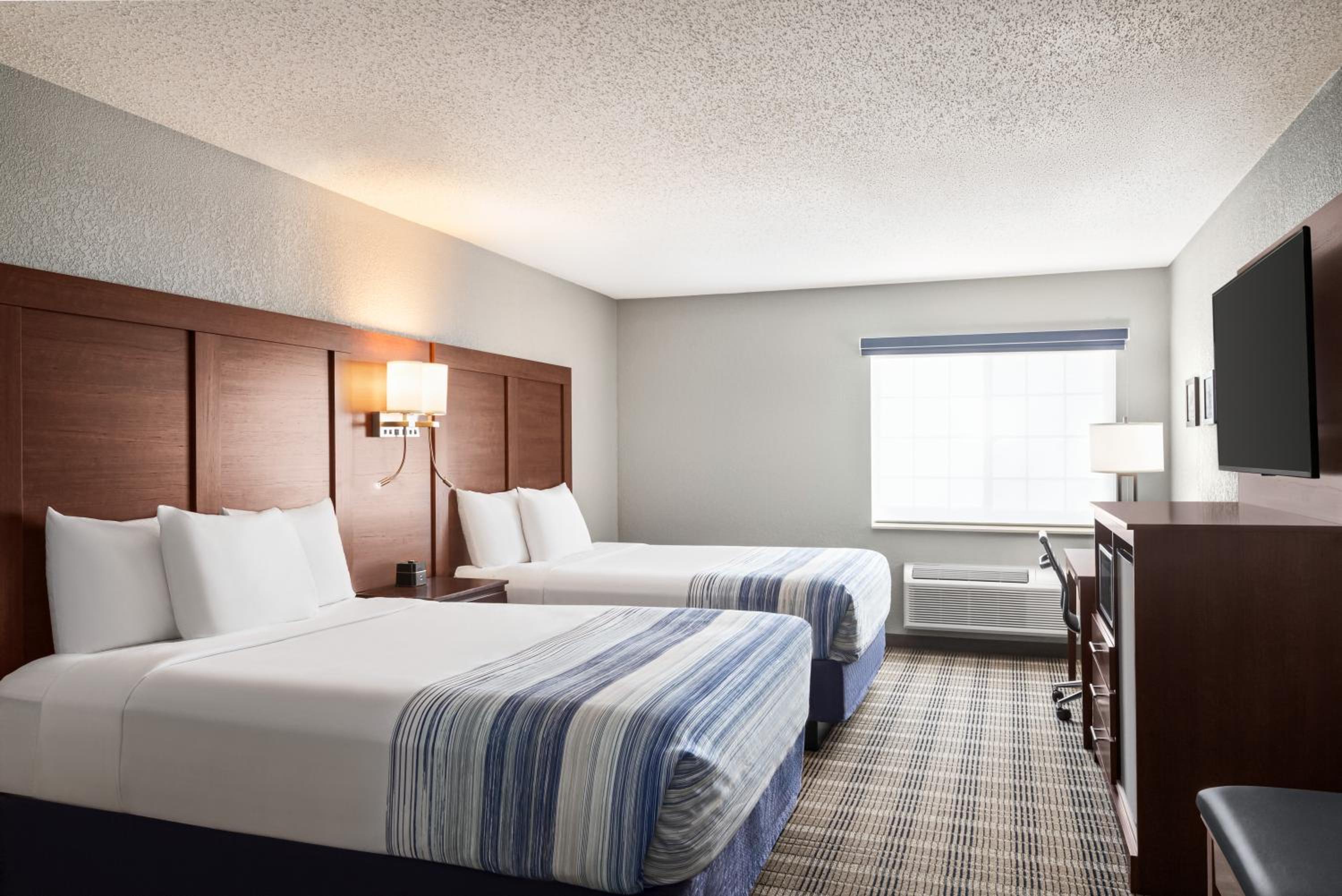 AmericInn by Wyndham Williamsburg