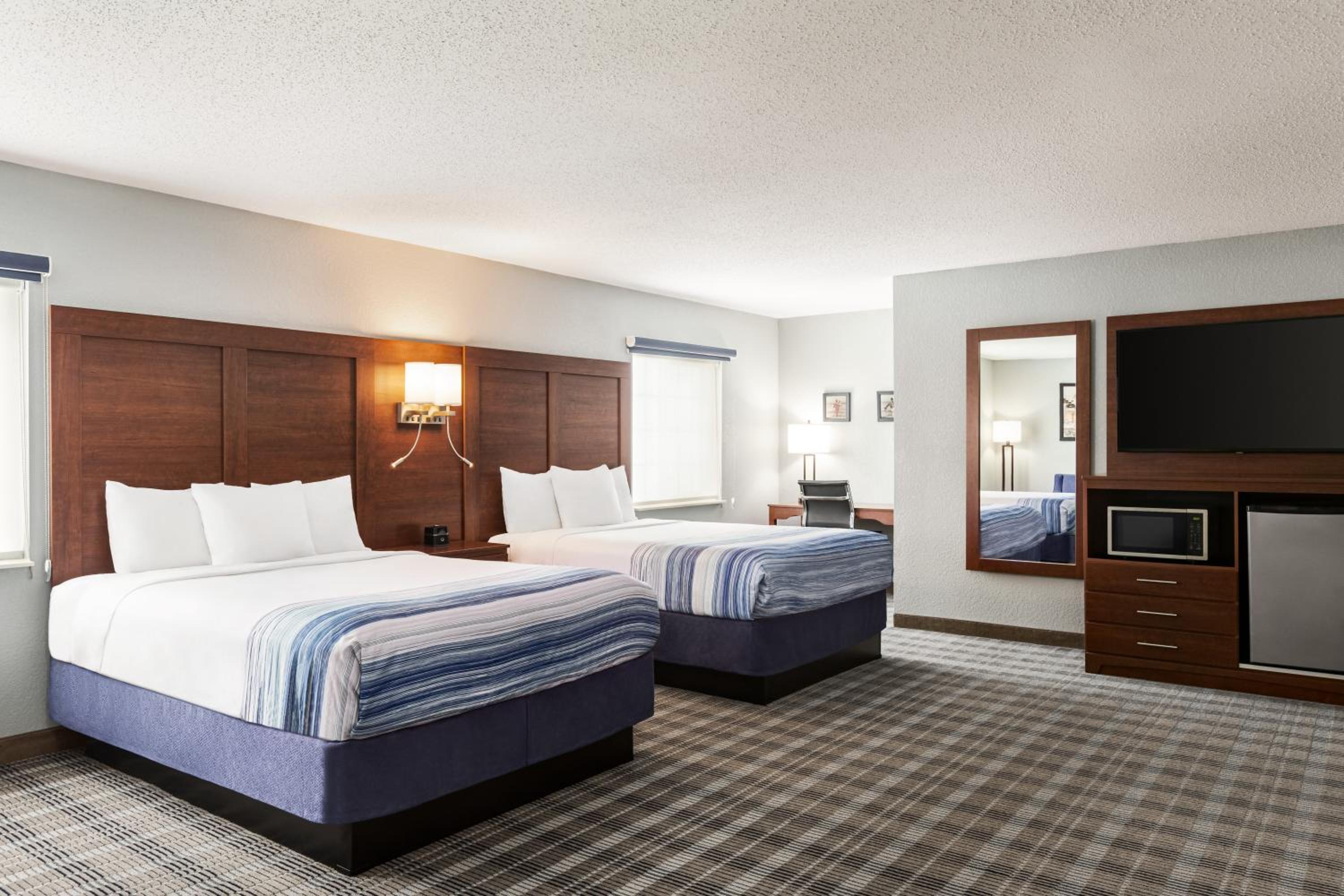 AmericInn by Wyndham Williamsburg