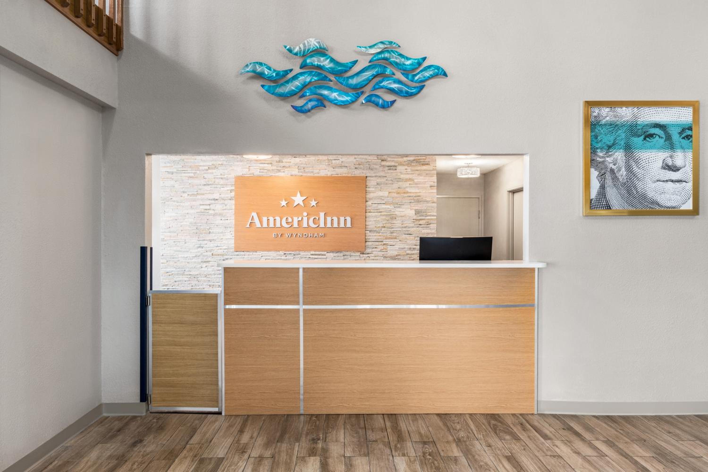 AmericInn by Wyndham Williamsburg