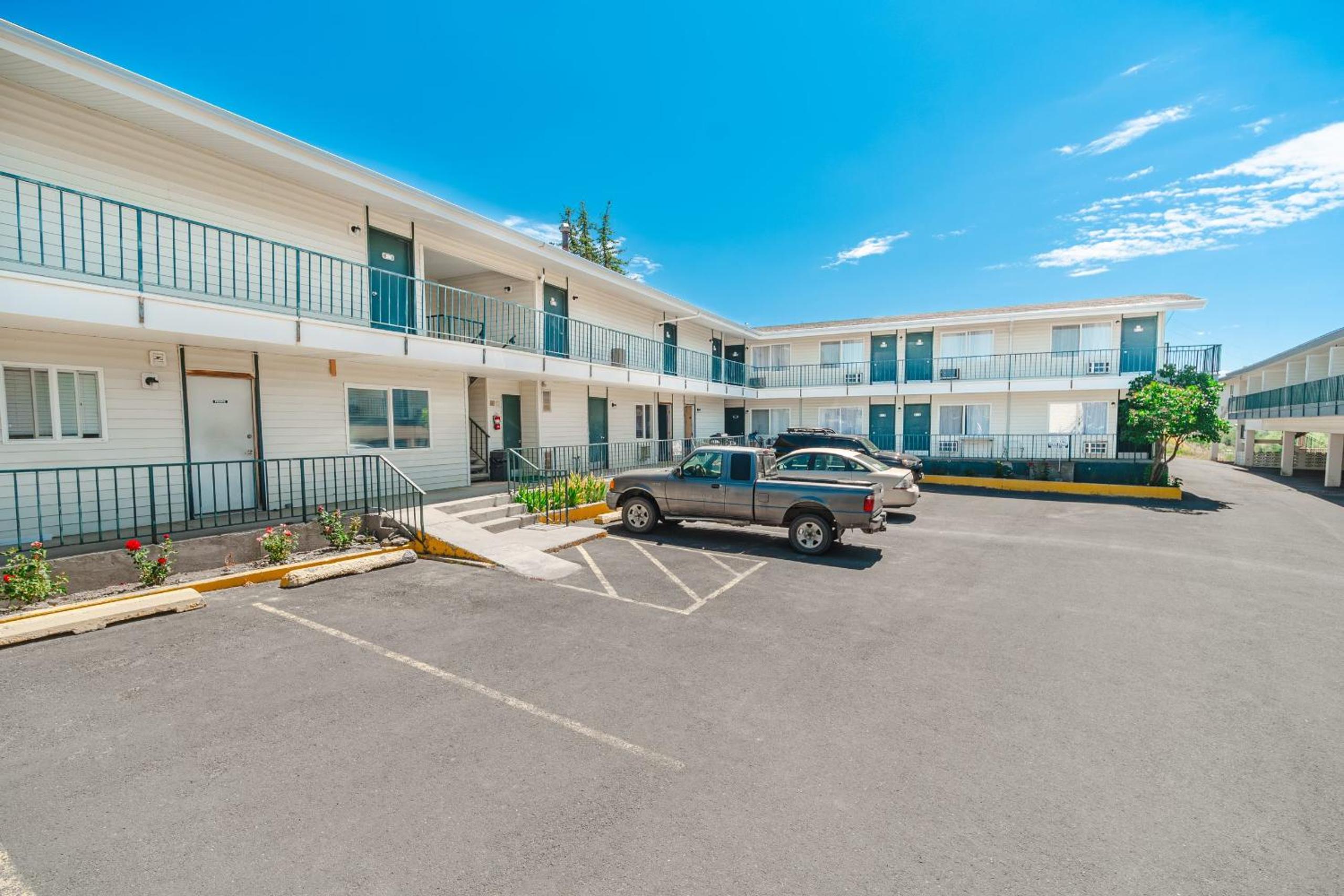 Pullman Garden Inn
