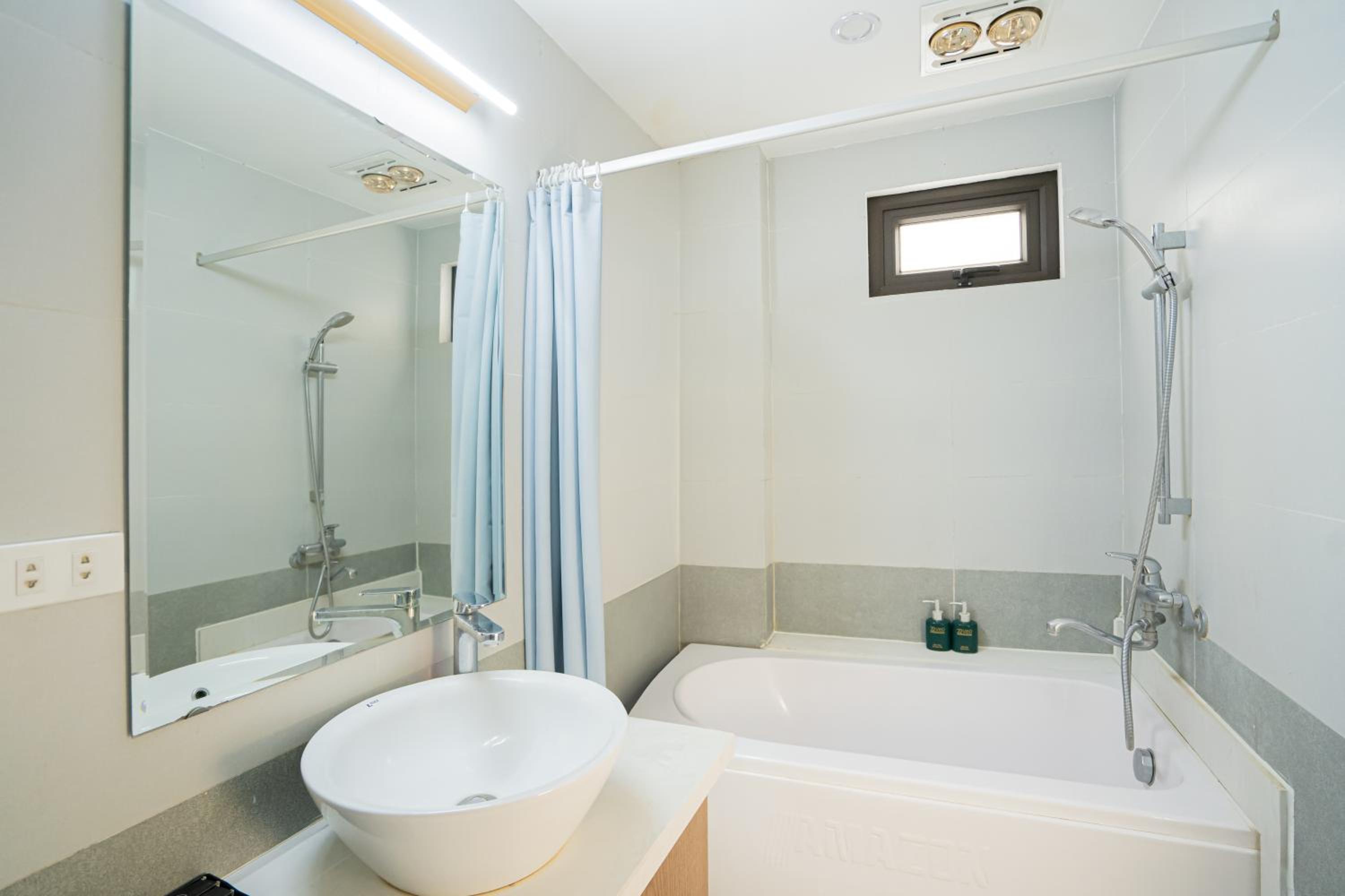 22housing Hotel & Residence 60 Linh Lang