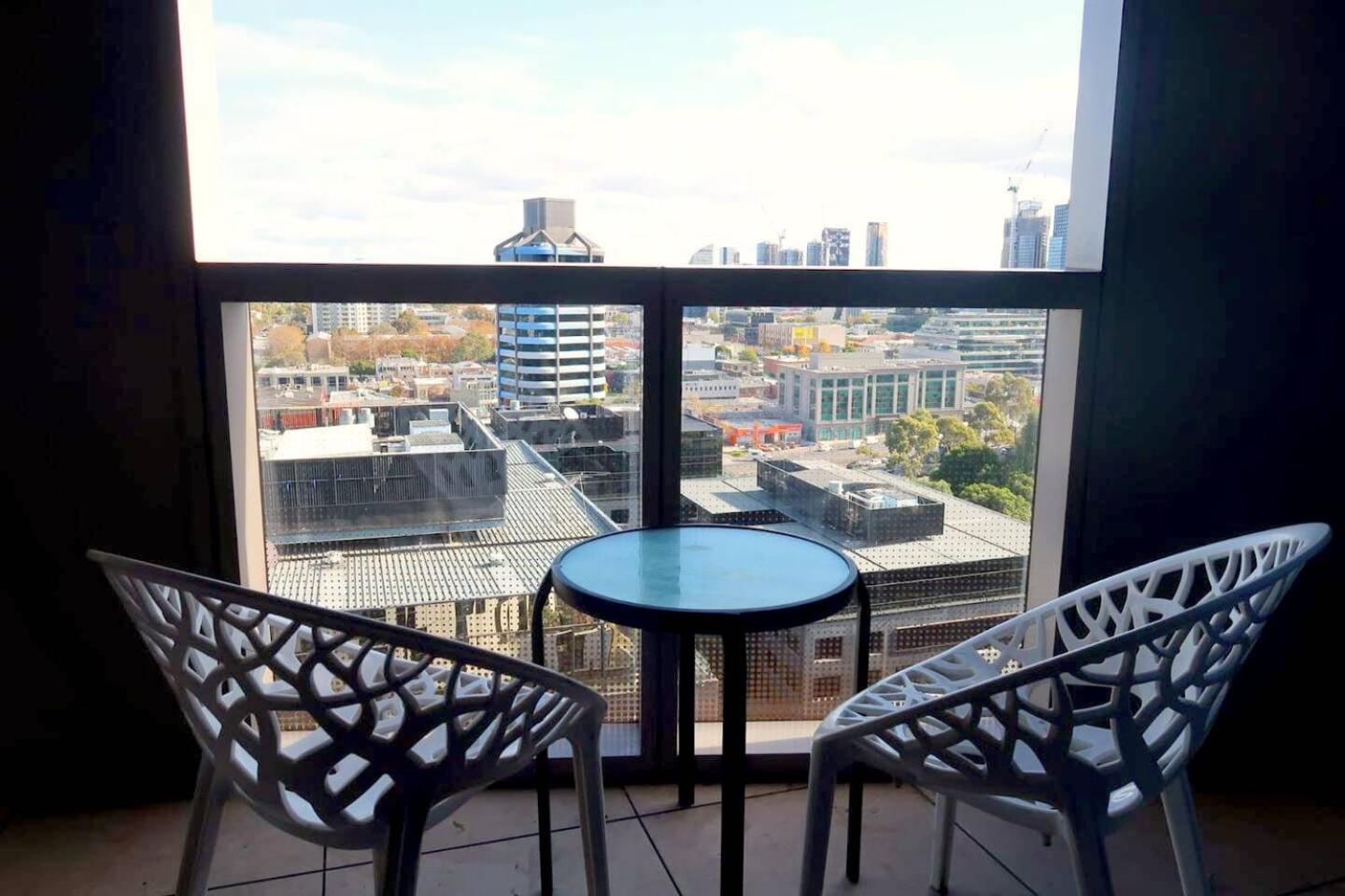 Mega Style Apartments Kings Domain