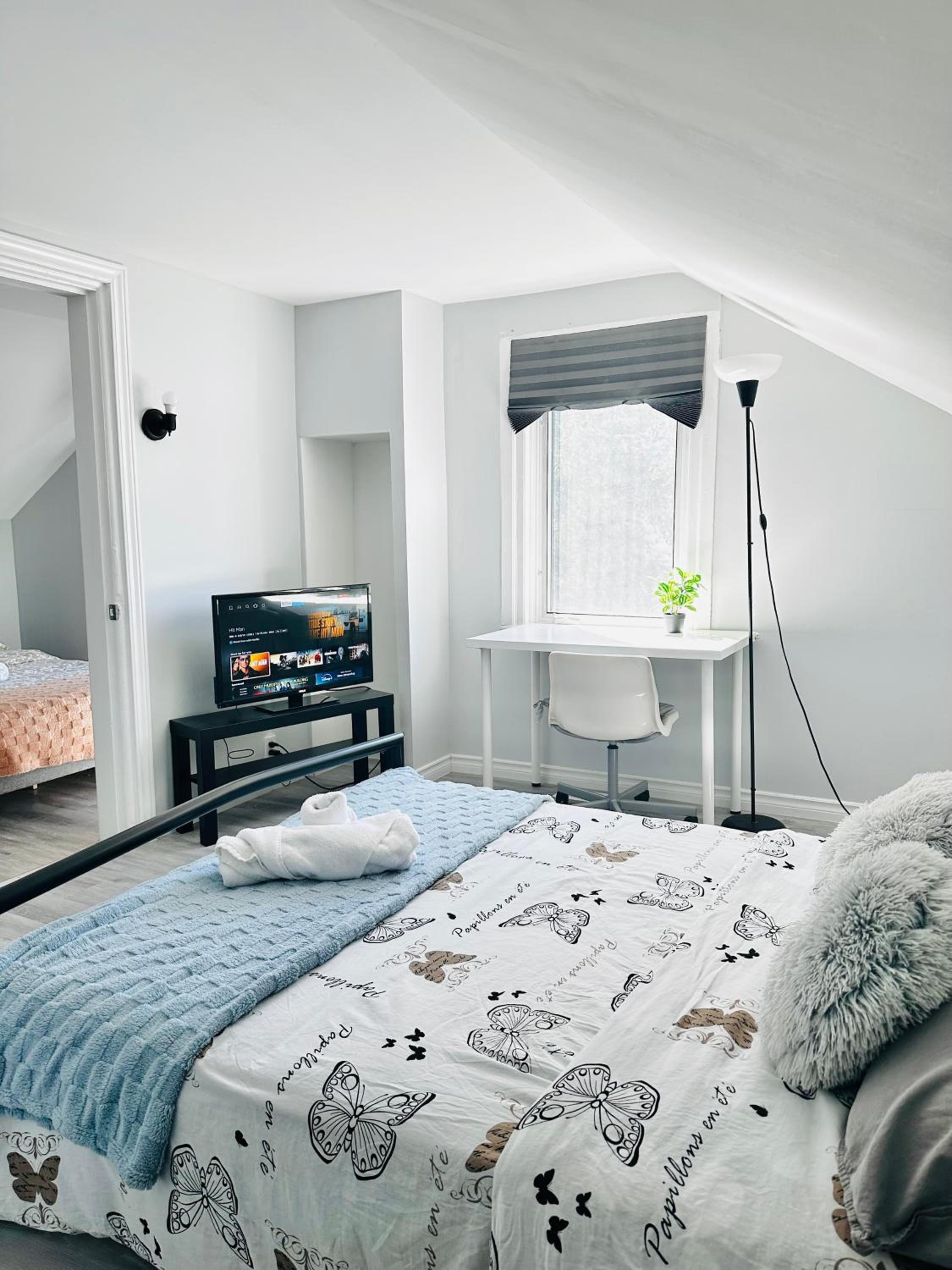 Peterborough Vacations - Cozy 2BR House Near Centre with Patio, BBQ, Backyard, and Netflix - Property Image 1