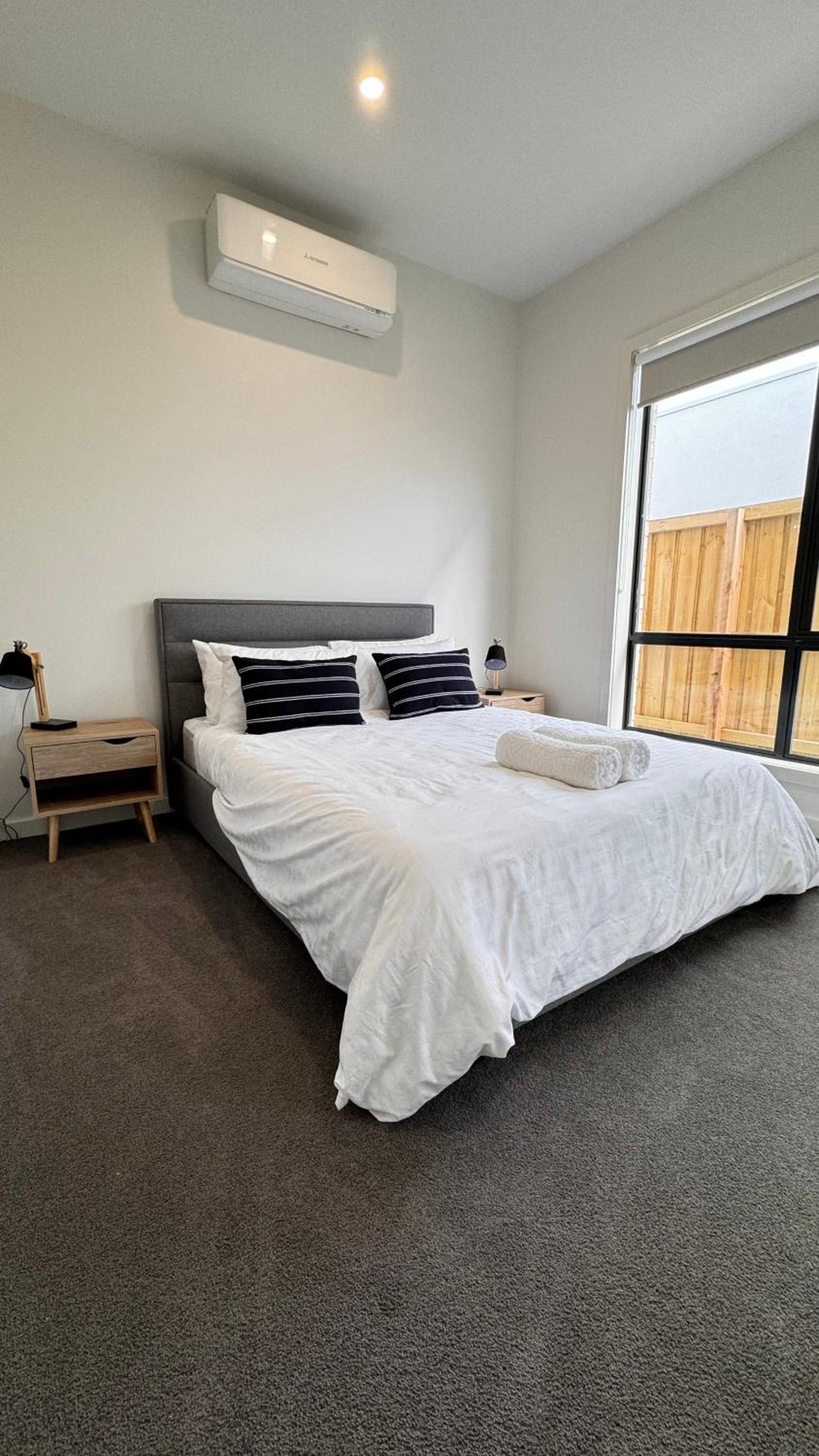 Four - Bedroom Spacious Home Near Beach