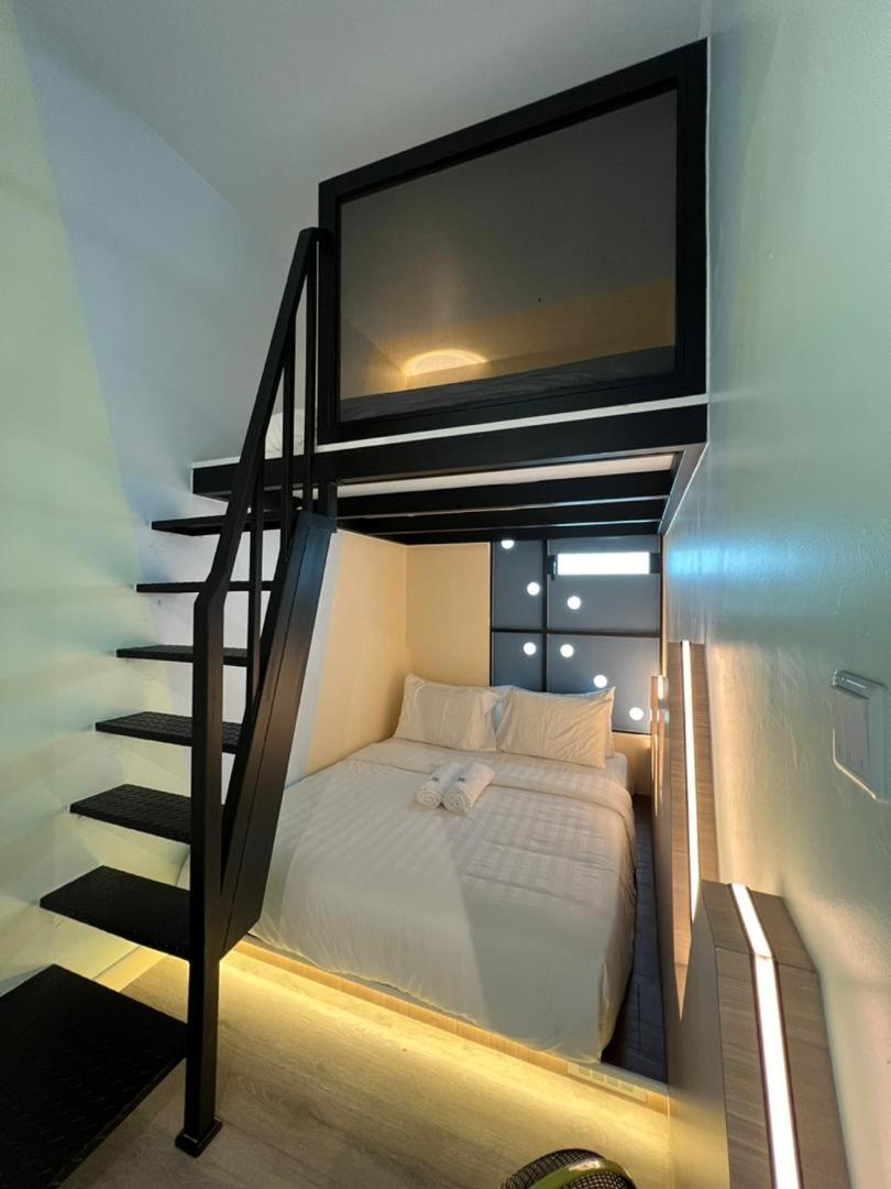 Cubic Botanical Suites Bangsar South by HomeBrickz