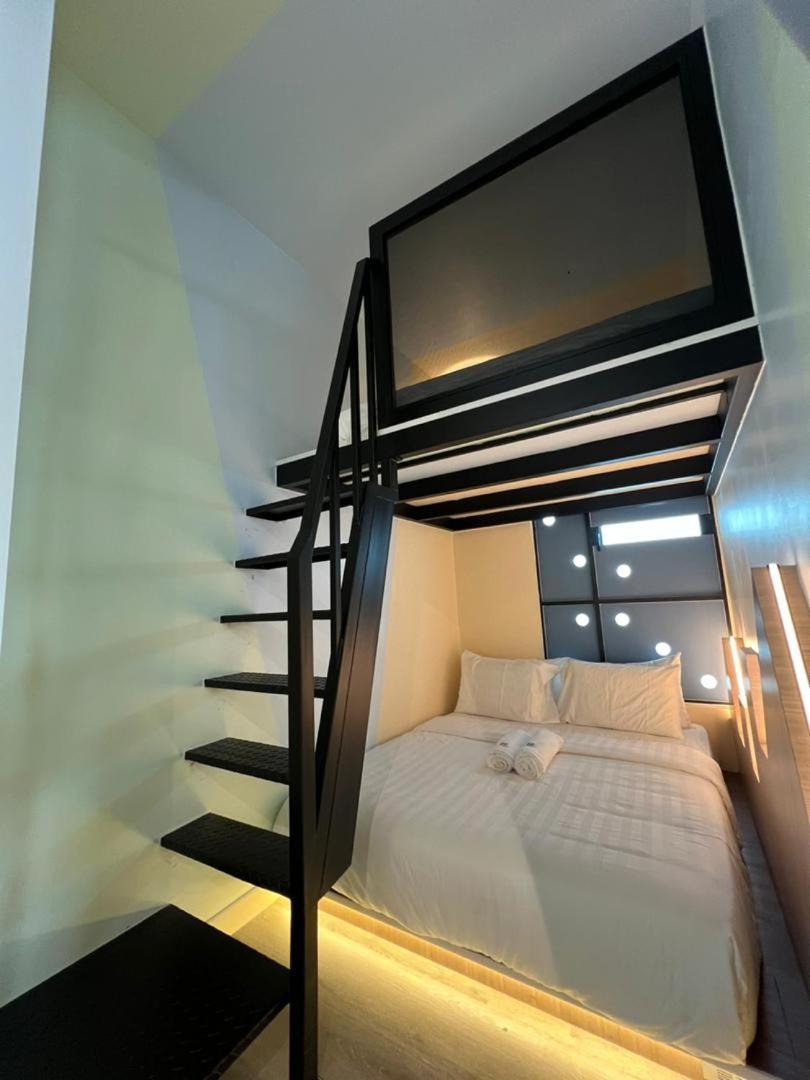 Cubic Botanical Suites Bangsar South by HomeBrickz