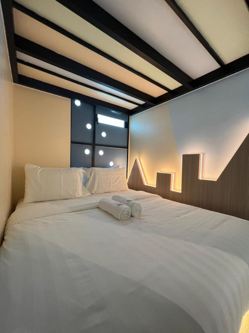 Cubic Botanical Suites Bangsar South by HomeBrickz