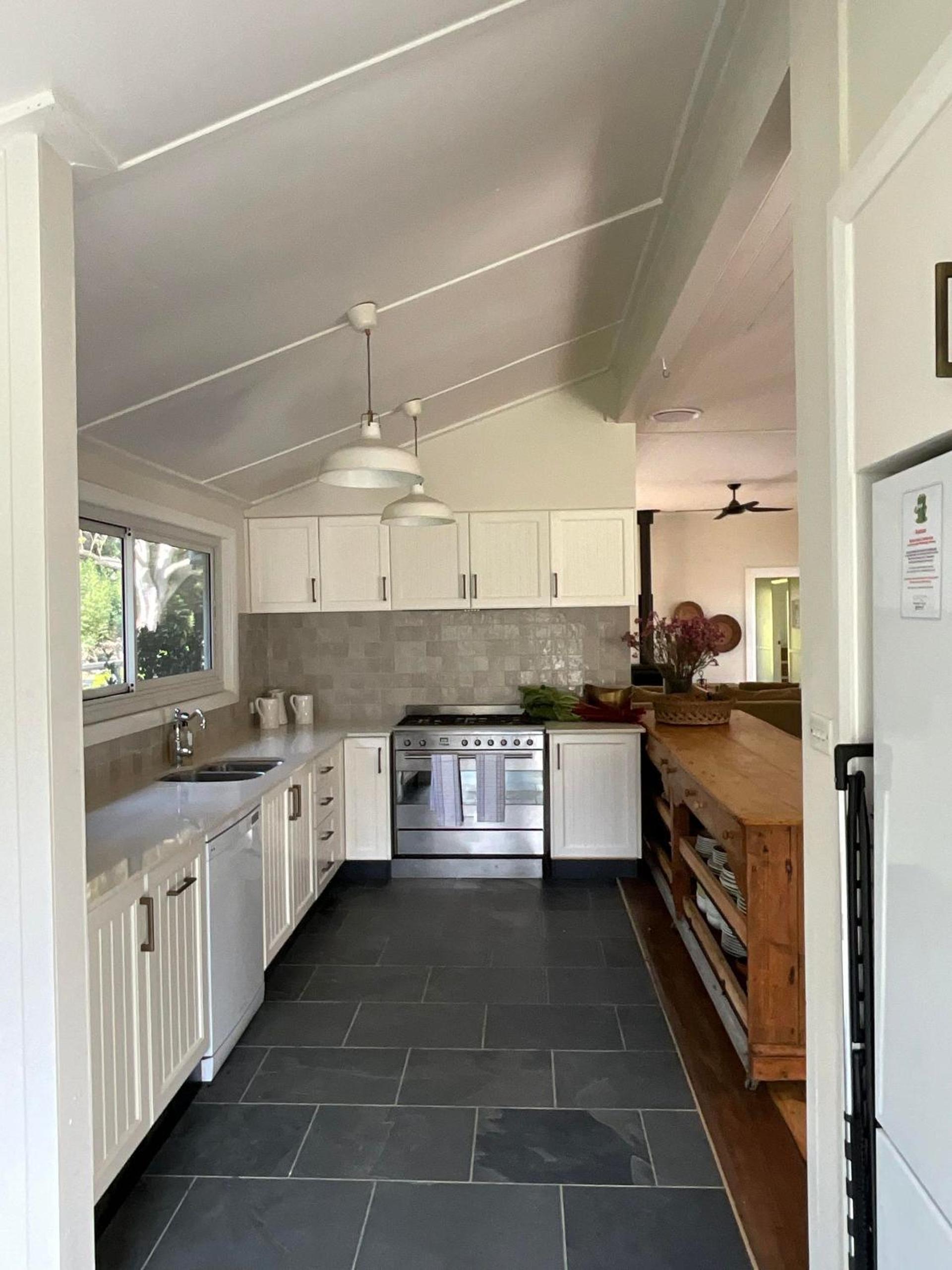 Braebrook Stunning farm house