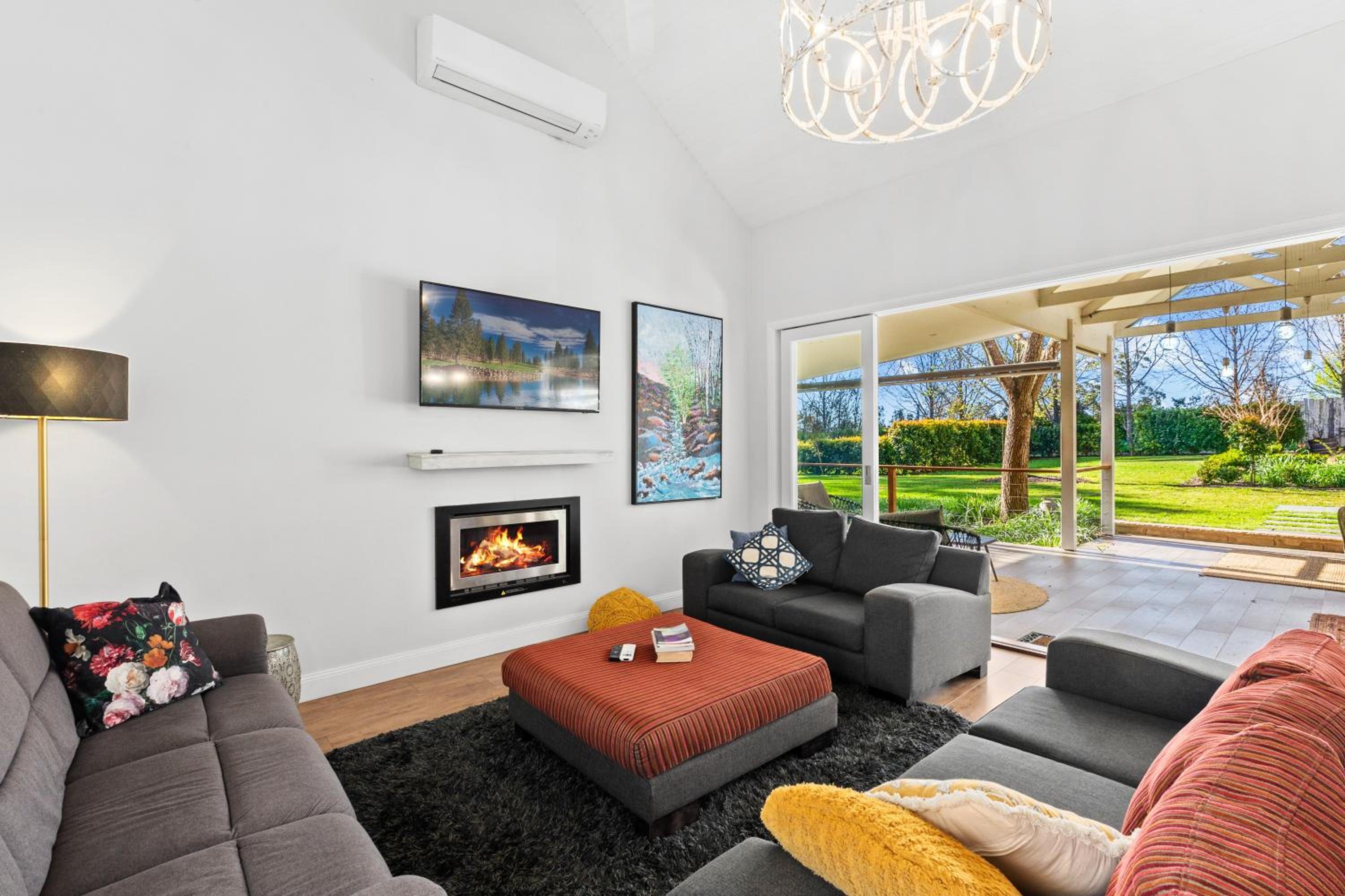 One Bedroom Cottage with Shared Pool