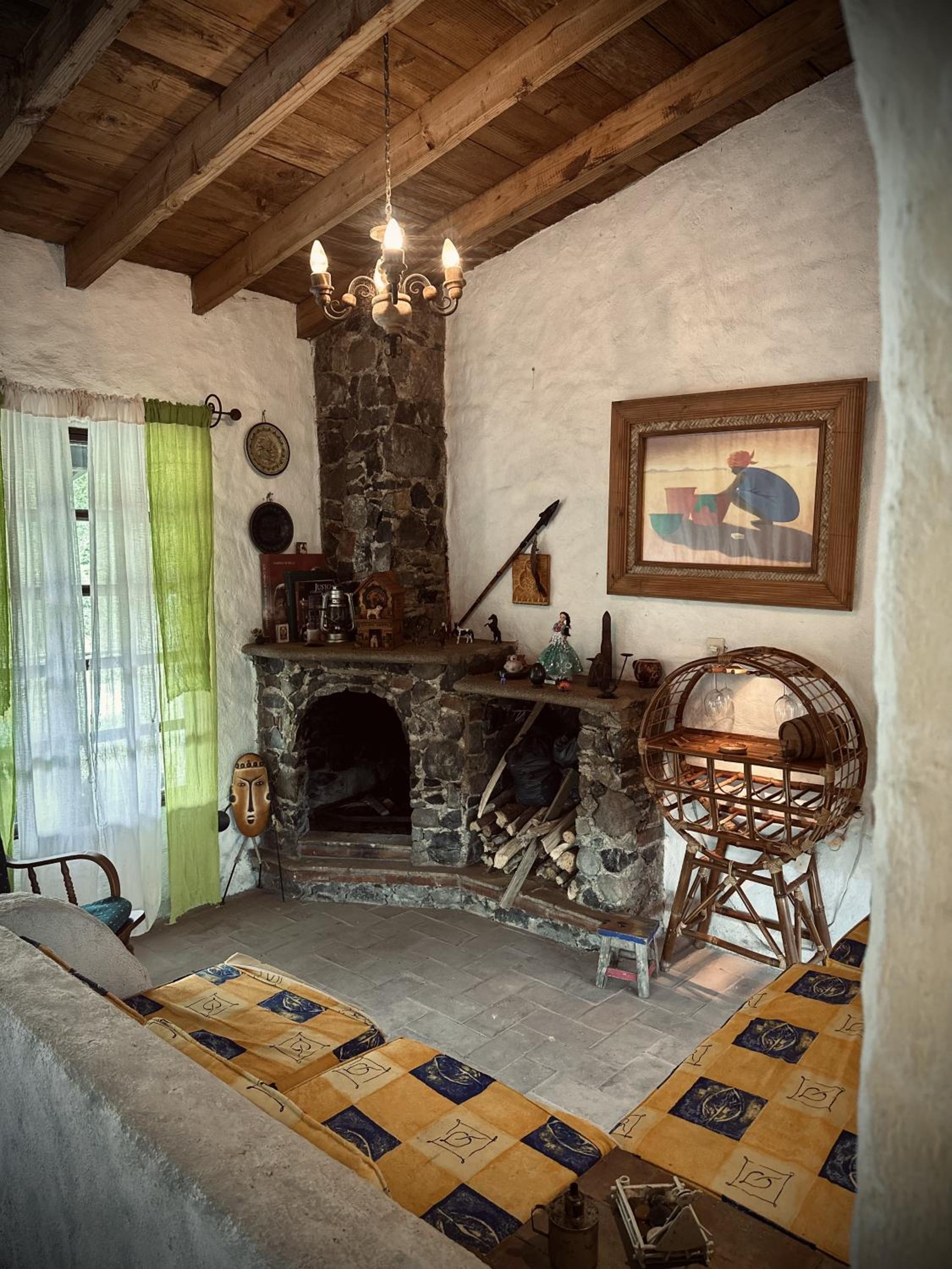 Cabaña con arroyo a orillas de Orizaba