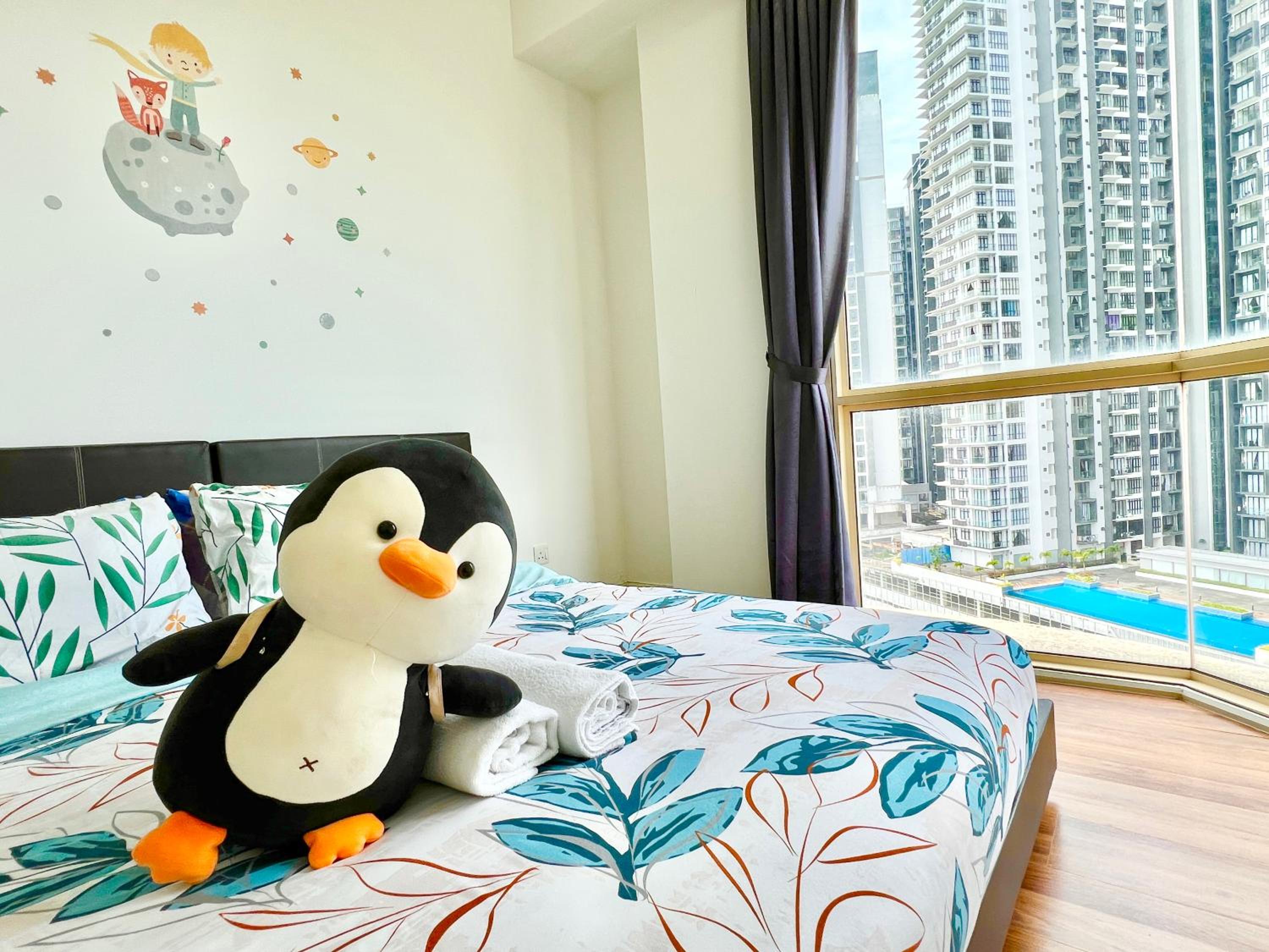 Legoland-4mins Walk-Spacious-Kids Friendly with Bathtub@ Happy Travel- AFINITY RESIDENCY photo 5