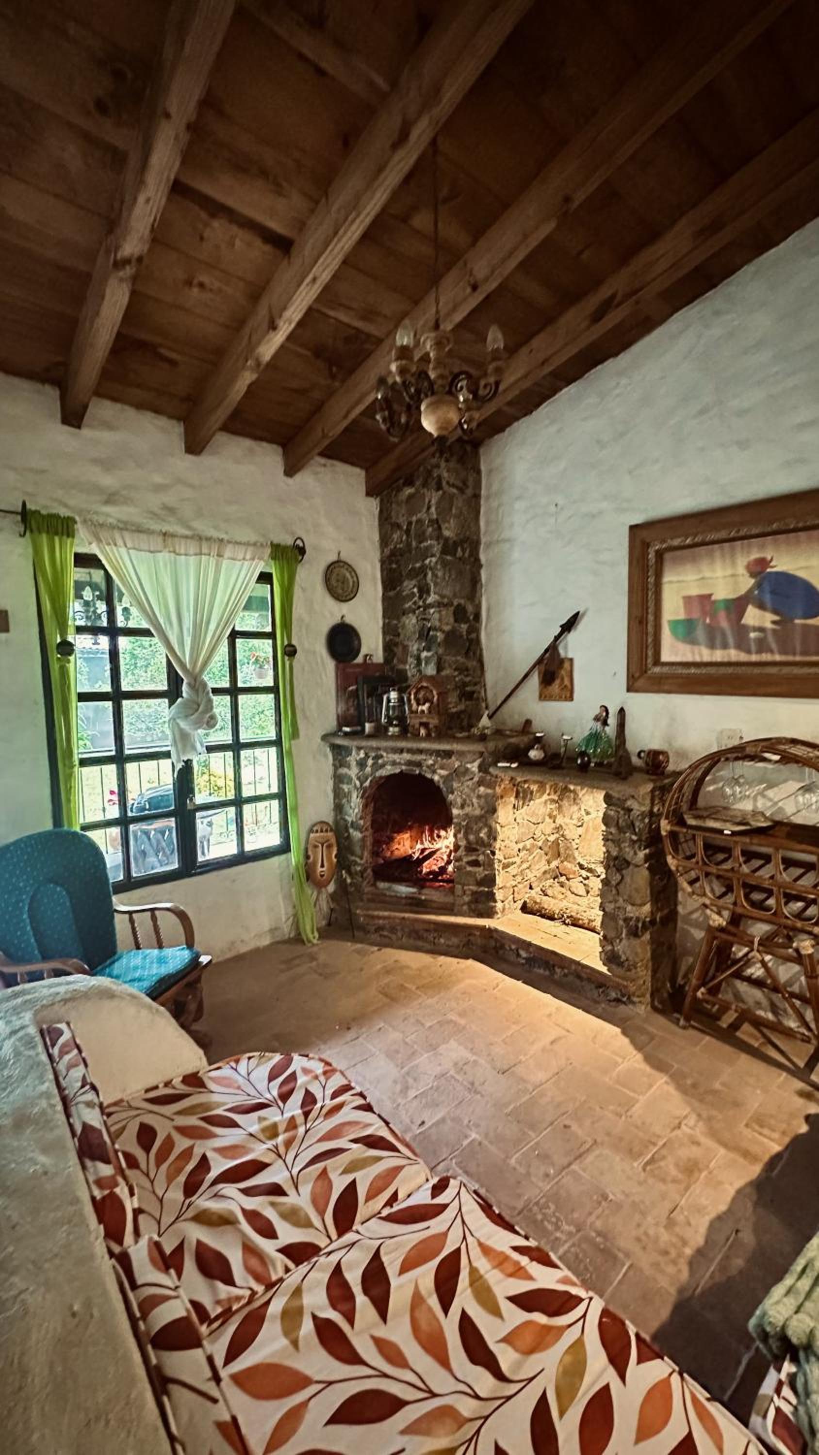Cabaña con arroyo a orillas de Orizaba