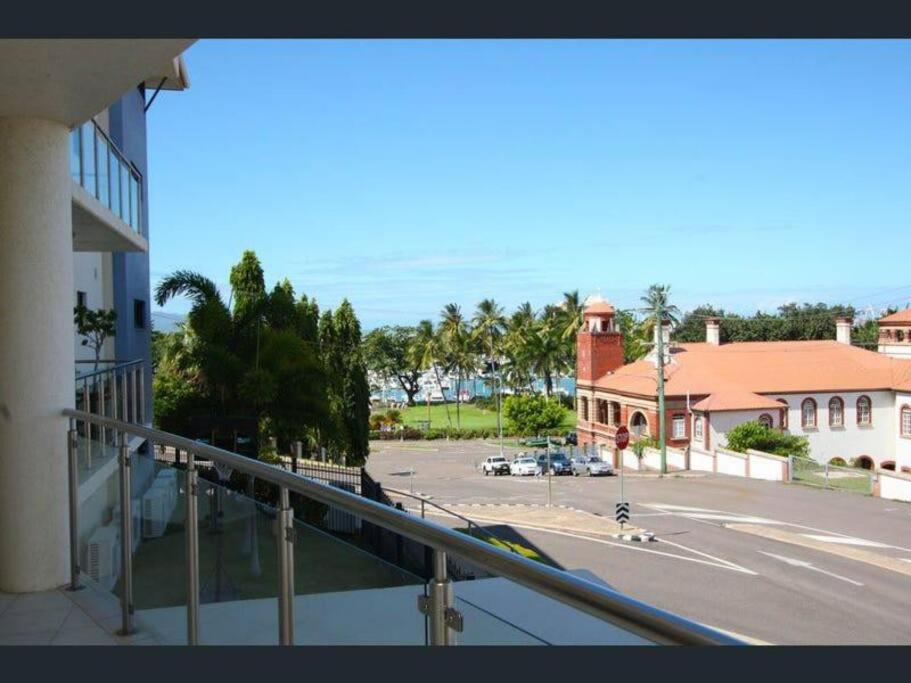 Marina Views On Melton 107-3 Melton Terrace, Townsville