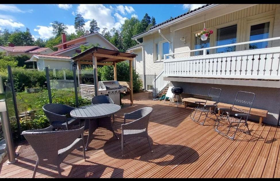 Viihtyisä huone