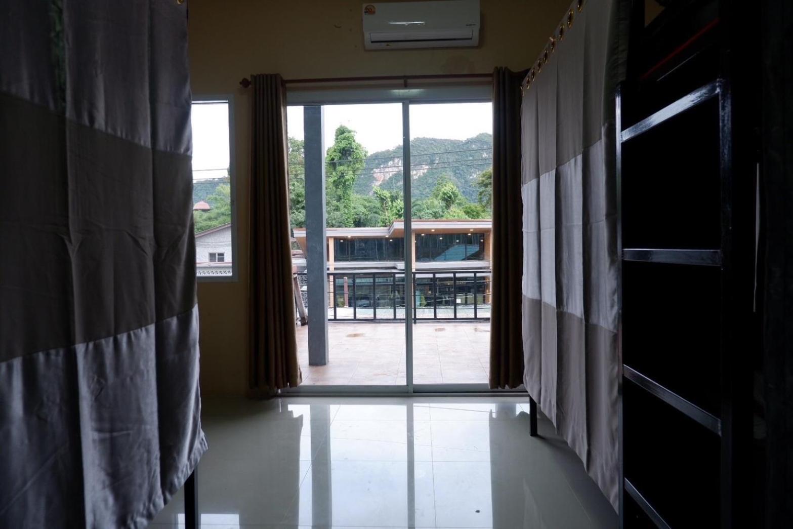 Khaosok city hostel