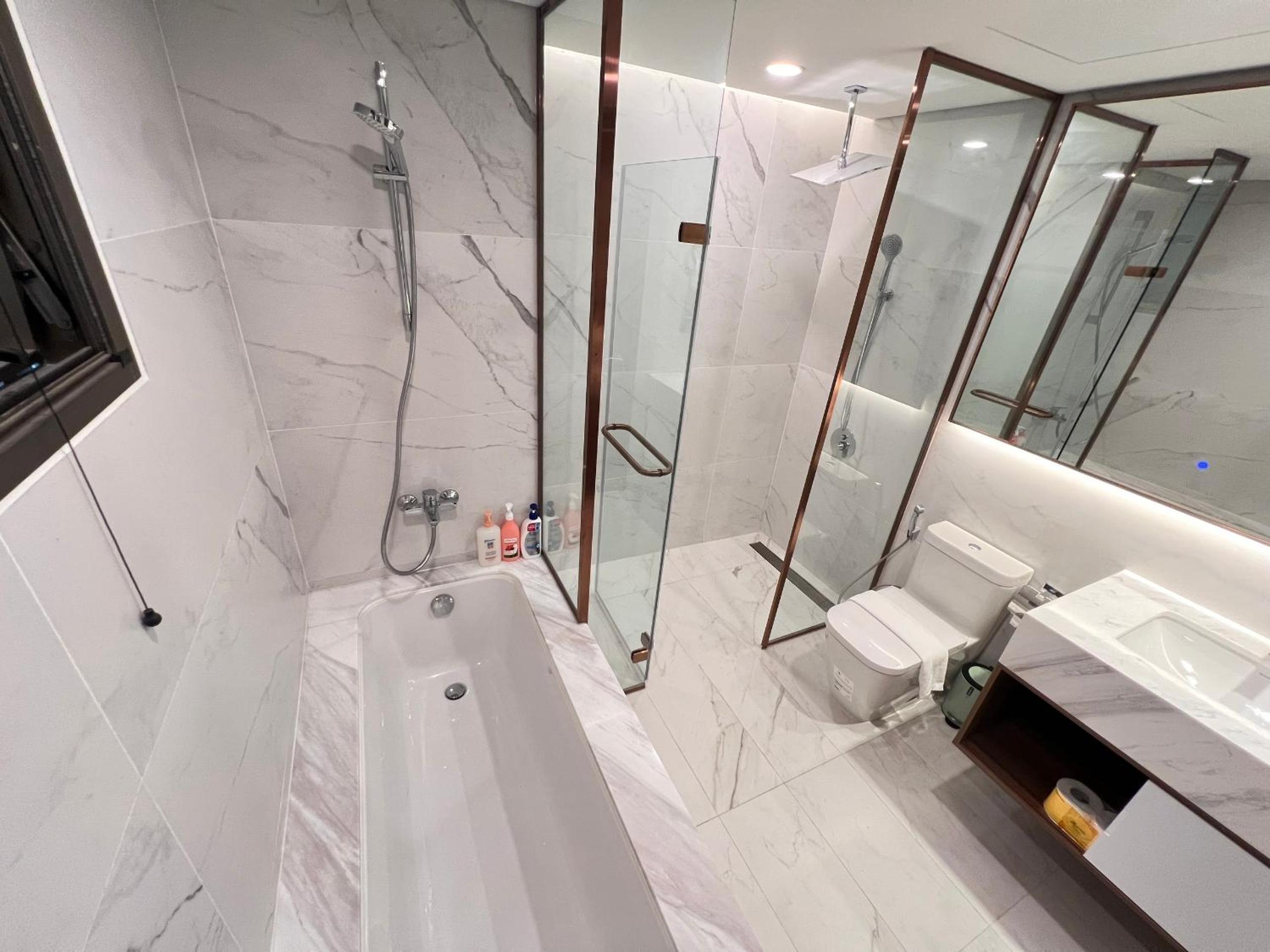 Midtown Premium Apartments