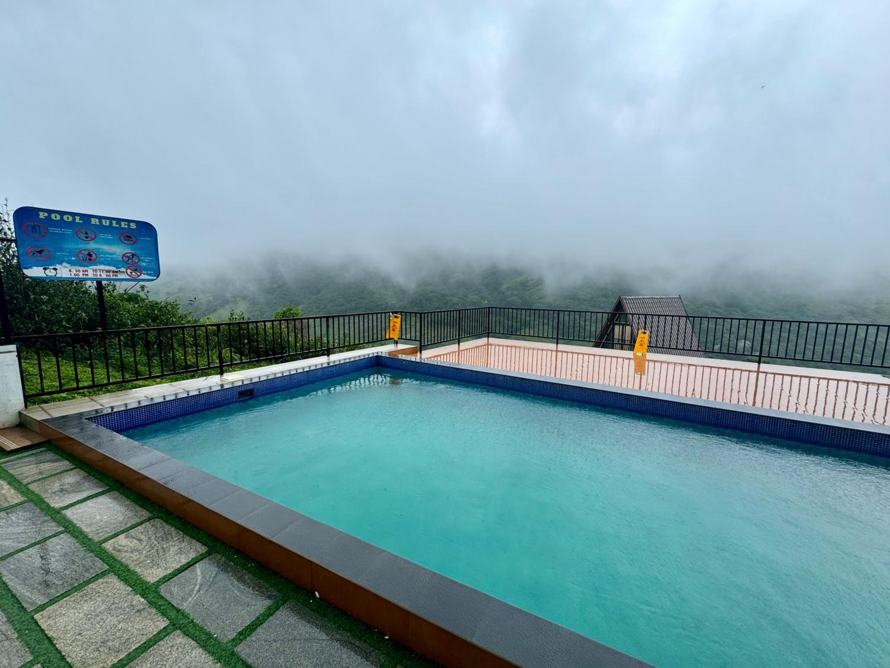 Jmount Vagamon Resort view 3