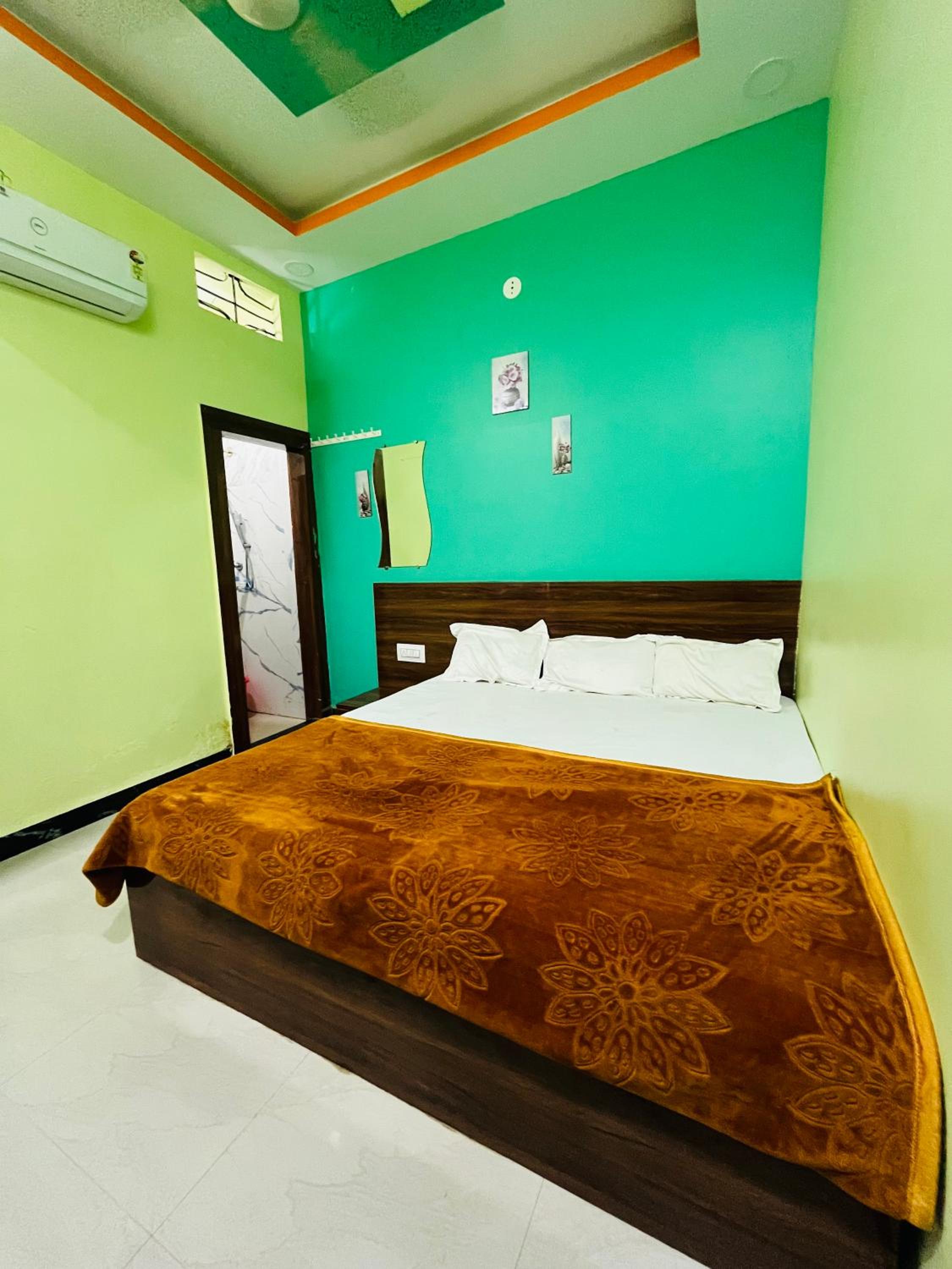 Kanishka Palace