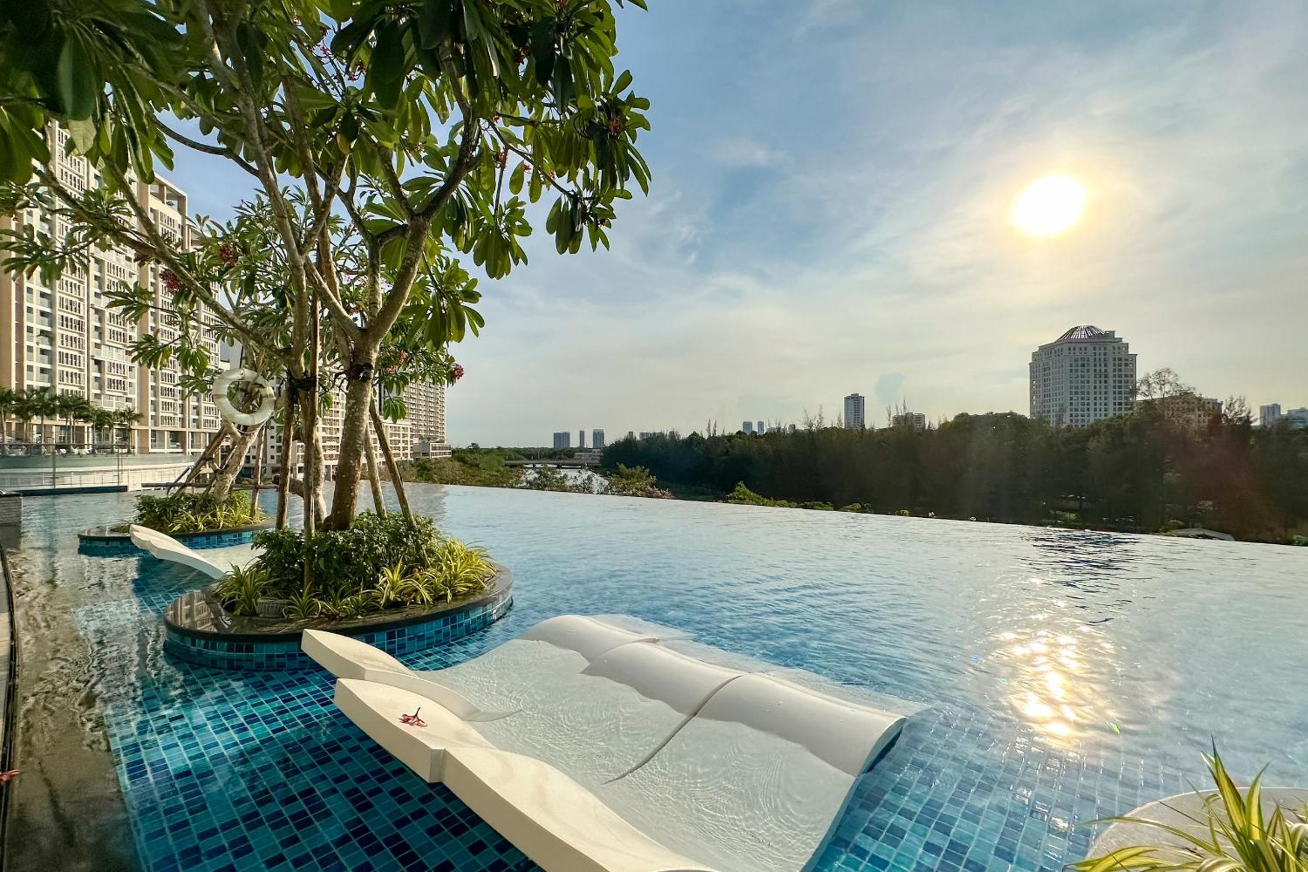 Midtown Premium Apartments