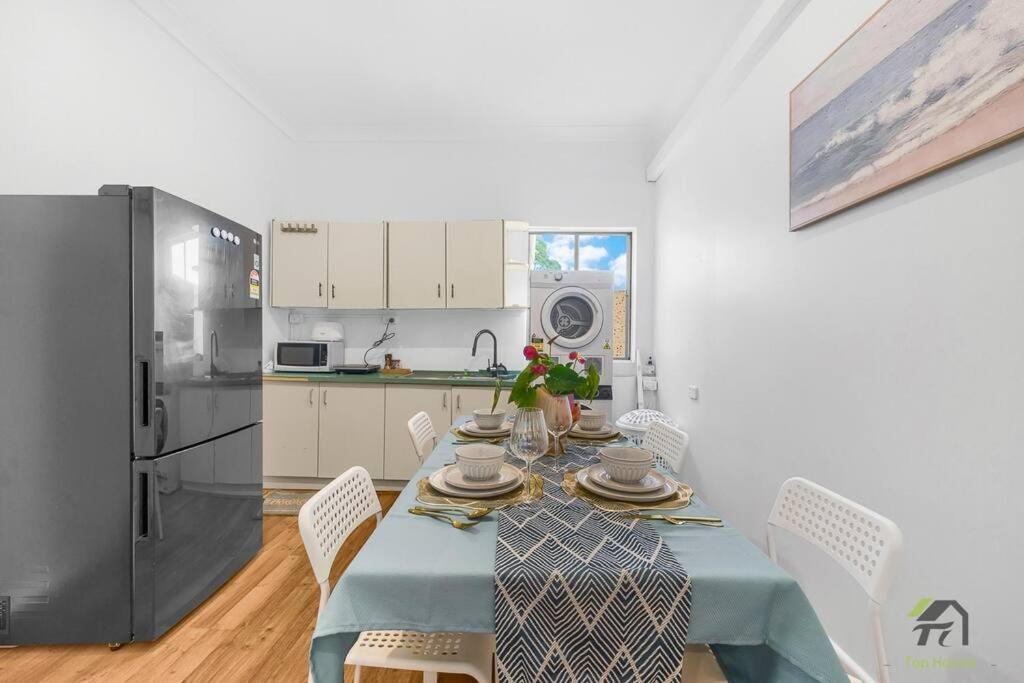 Convenient Sanctuary in Eastwood