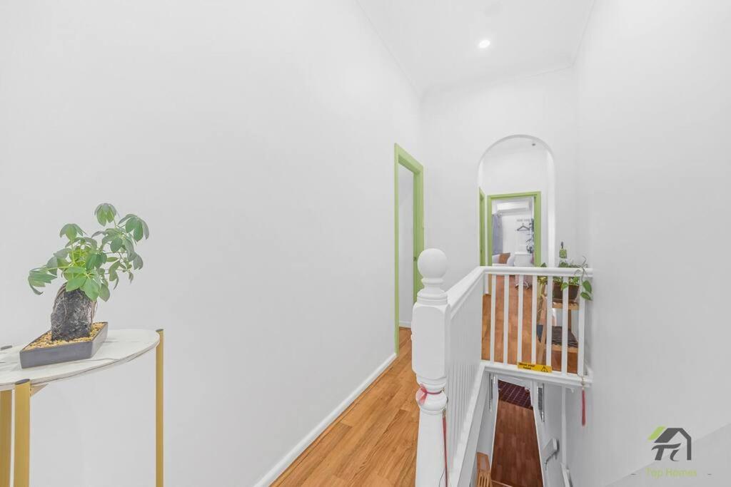 Convenient Sanctuary in Eastwood