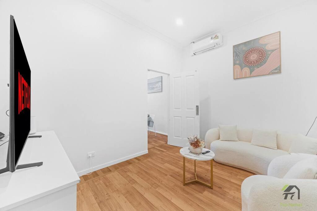 Convenient Sanctuary in Eastwood