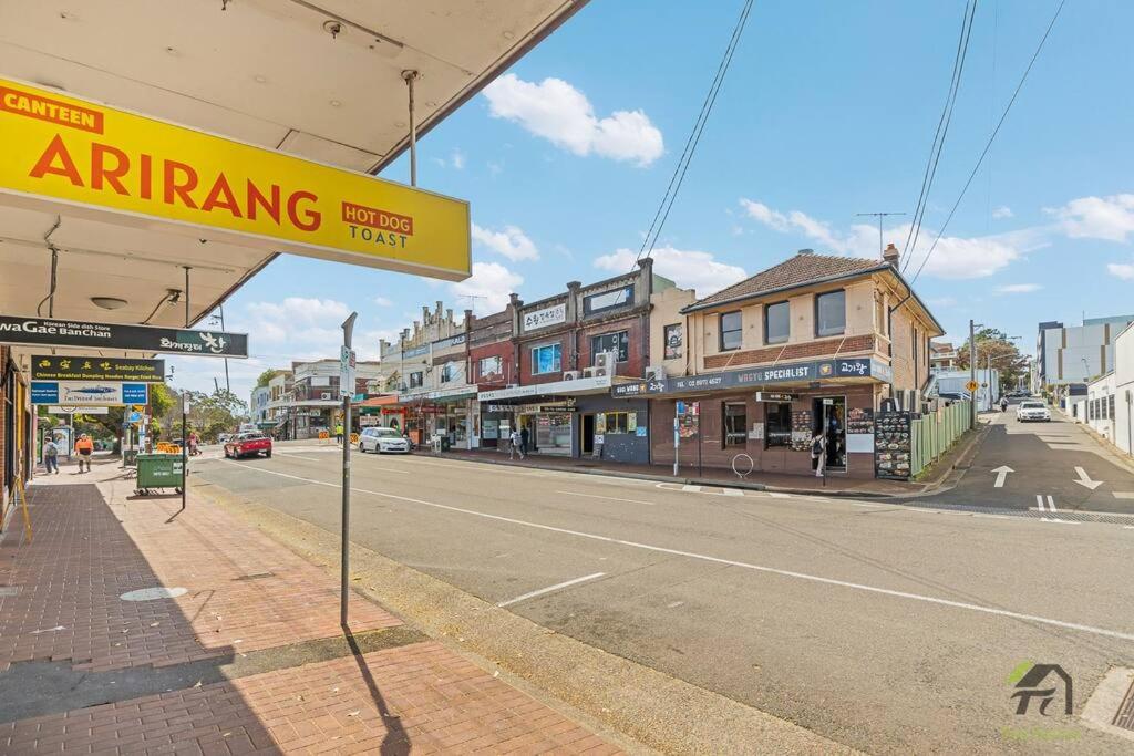 Convenient Sanctuary in Eastwood