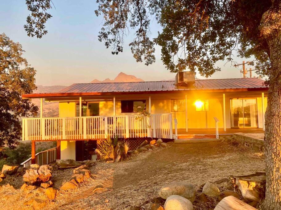Spacious sequoia Park retreat, best panoramic views