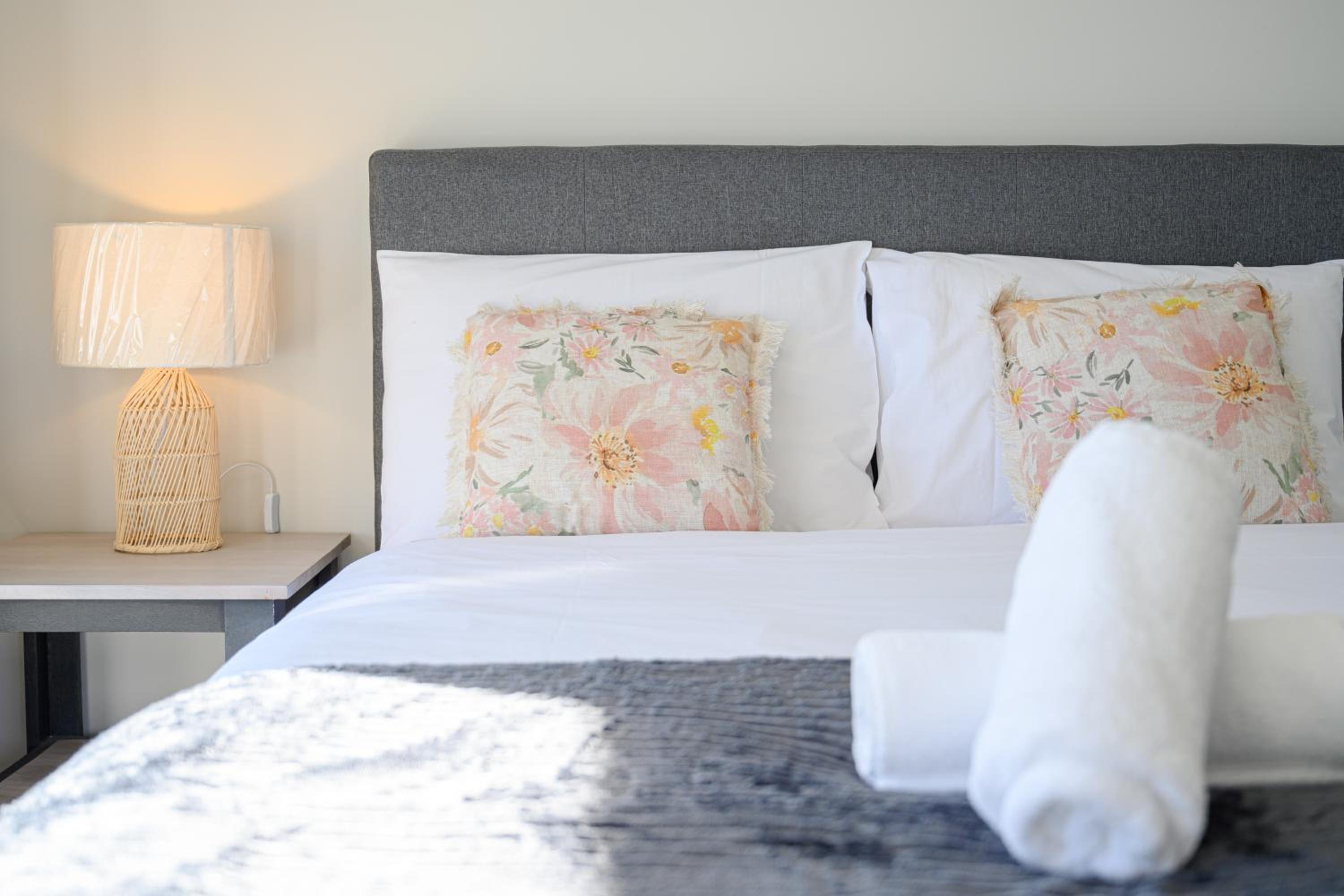 6Br near Schofield Rousehill Centre