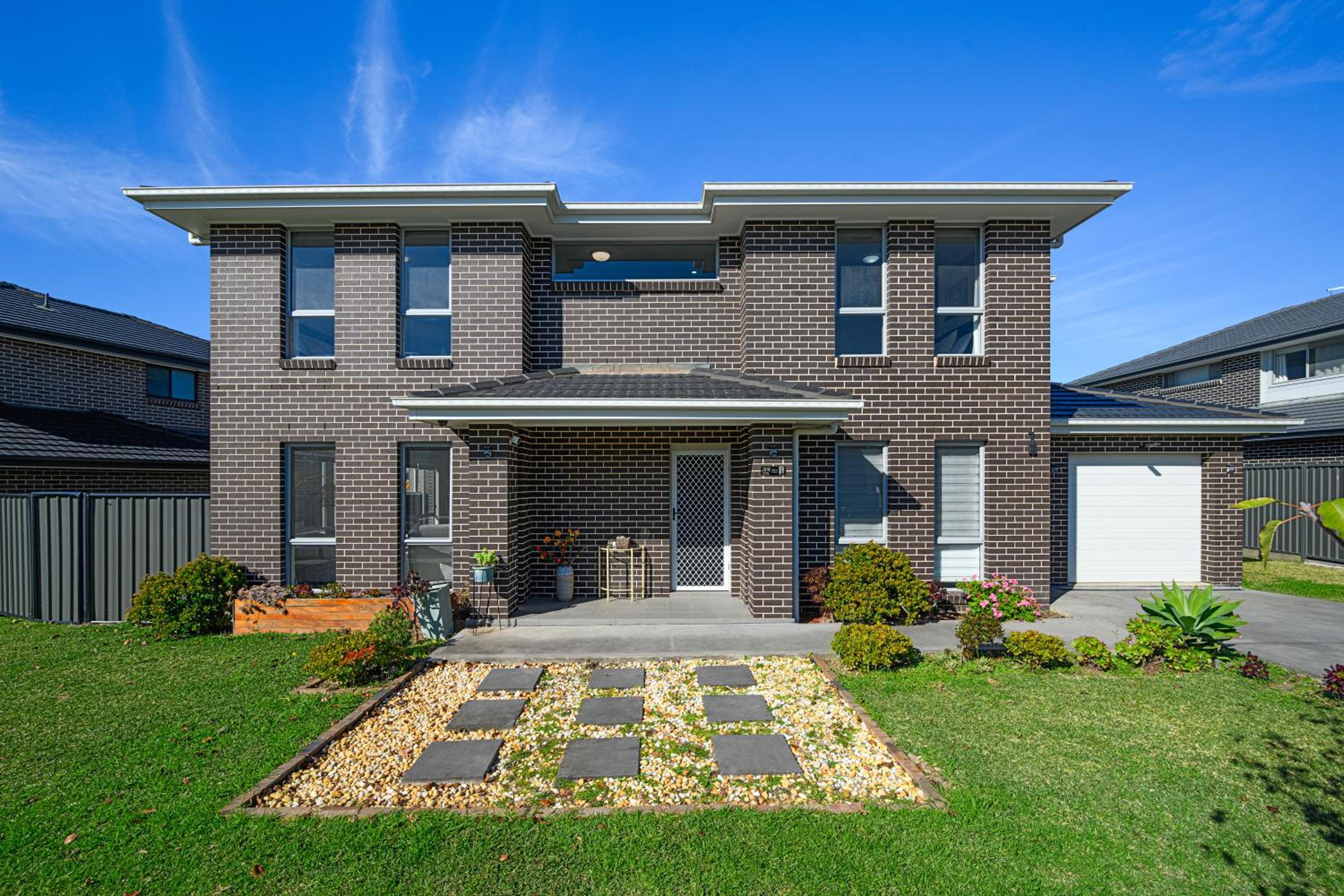 6Br near Schofield Rousehill Centre