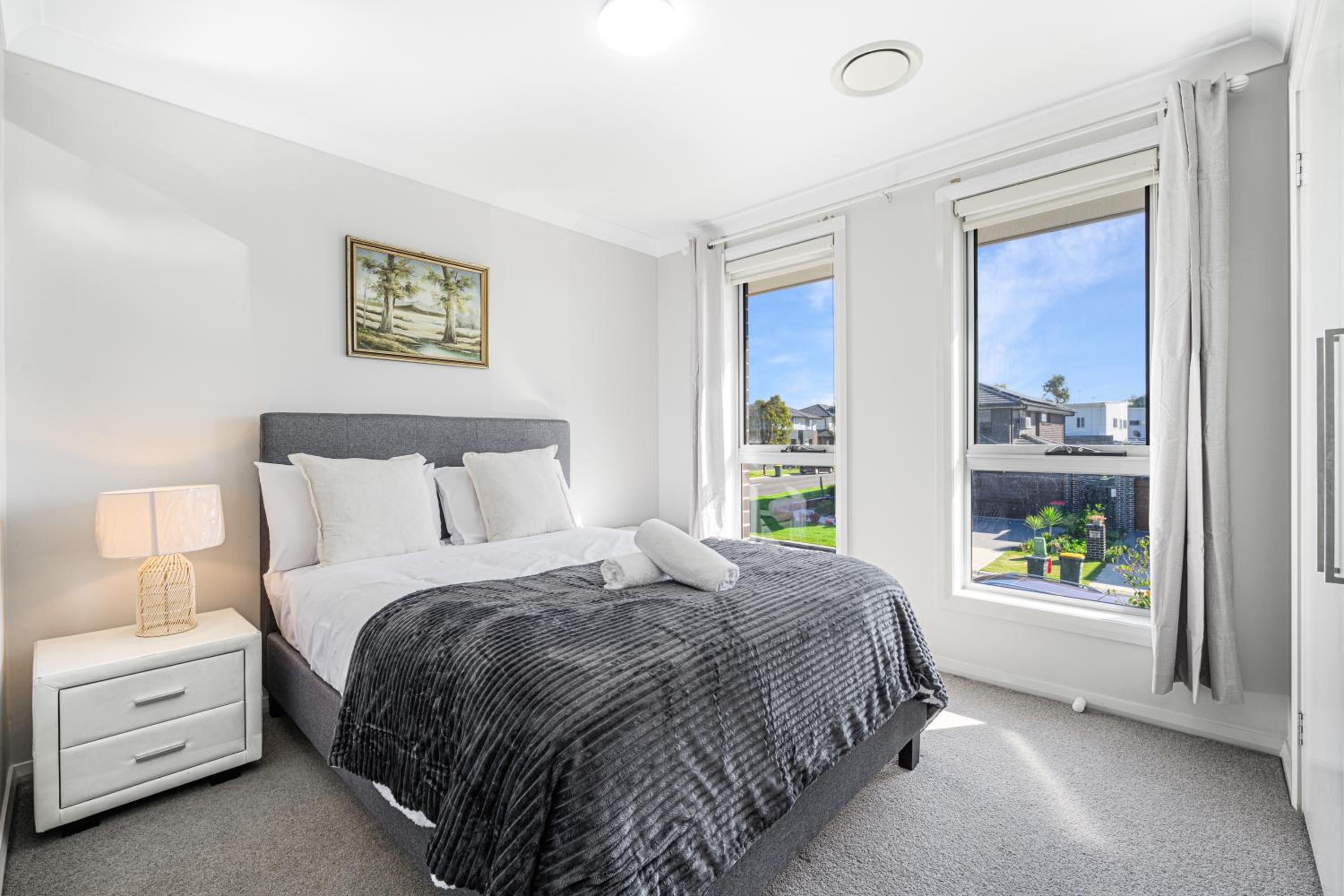 6Br near Schofield Rousehill Centre