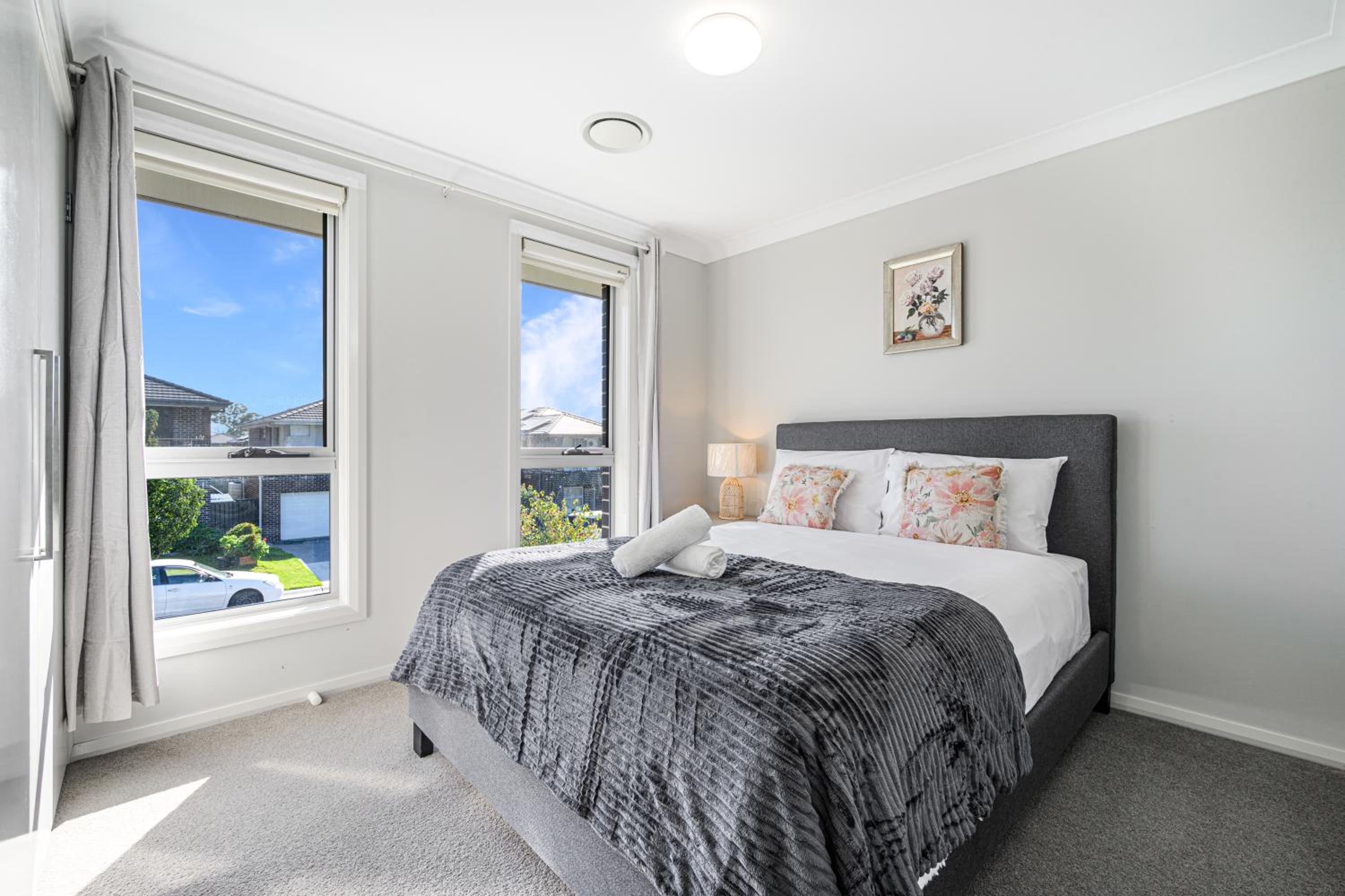 6Br near Schofield Rousehill Centre